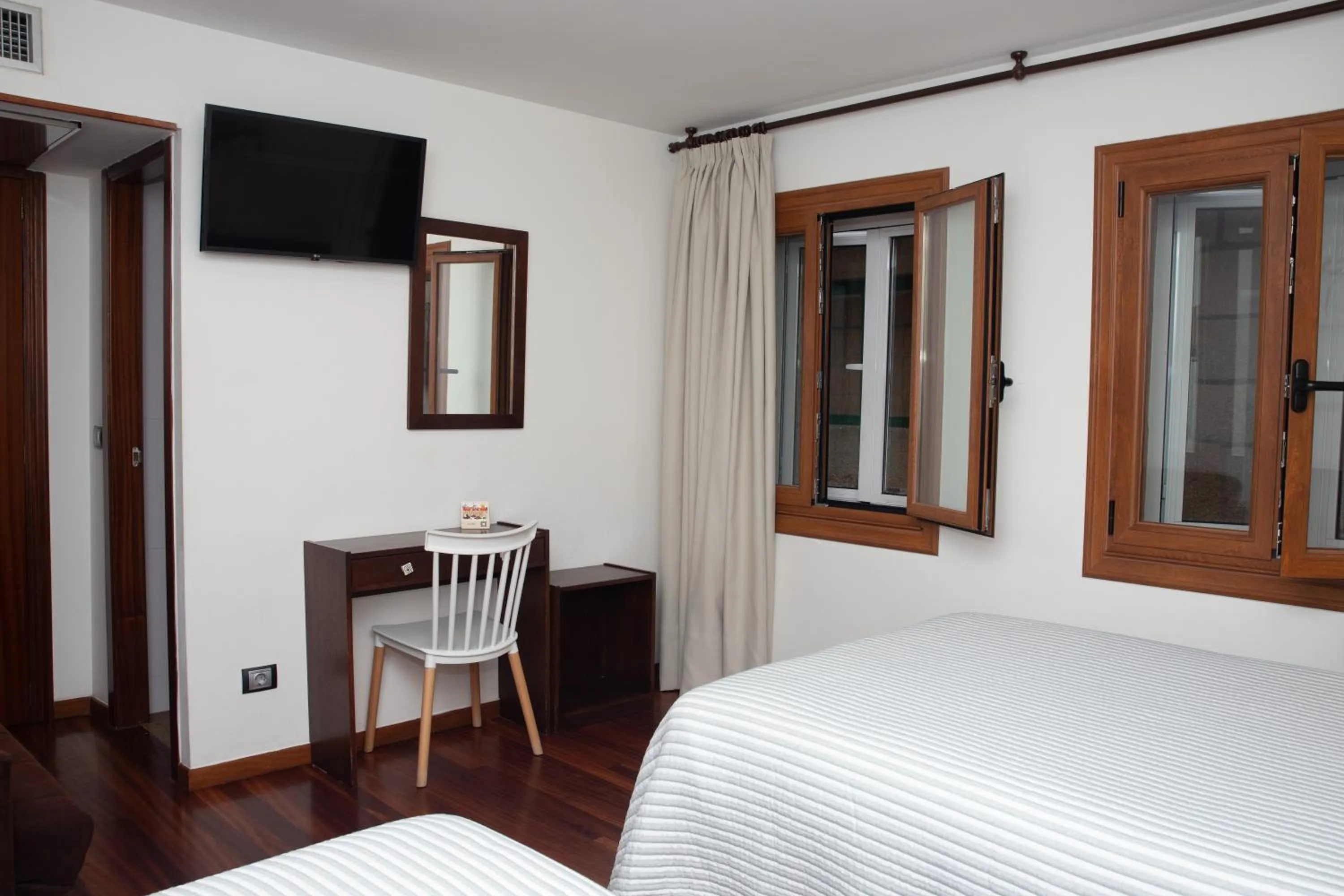 Bed in Hotel Restaurante Rúas