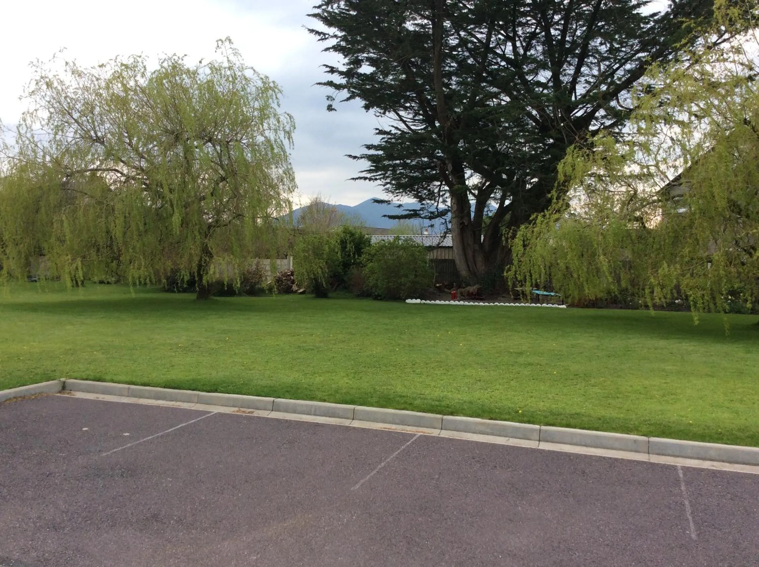 Garden in The Gardens guest accommodation