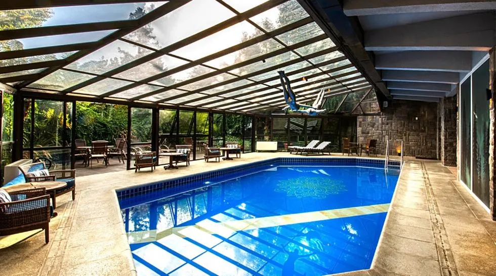 Swimming pool in Hotel Casa da Montanha