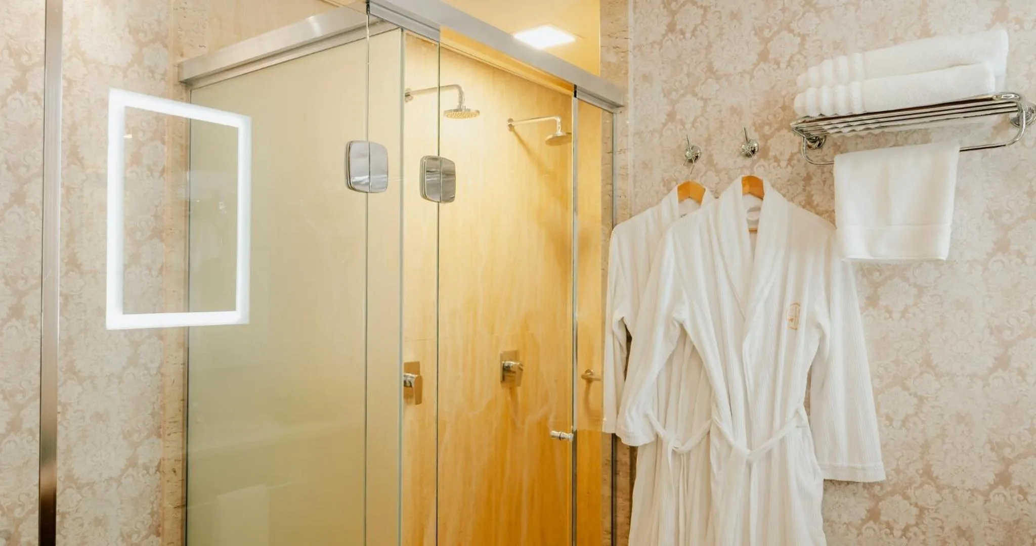 Shower in Casa da Montanha