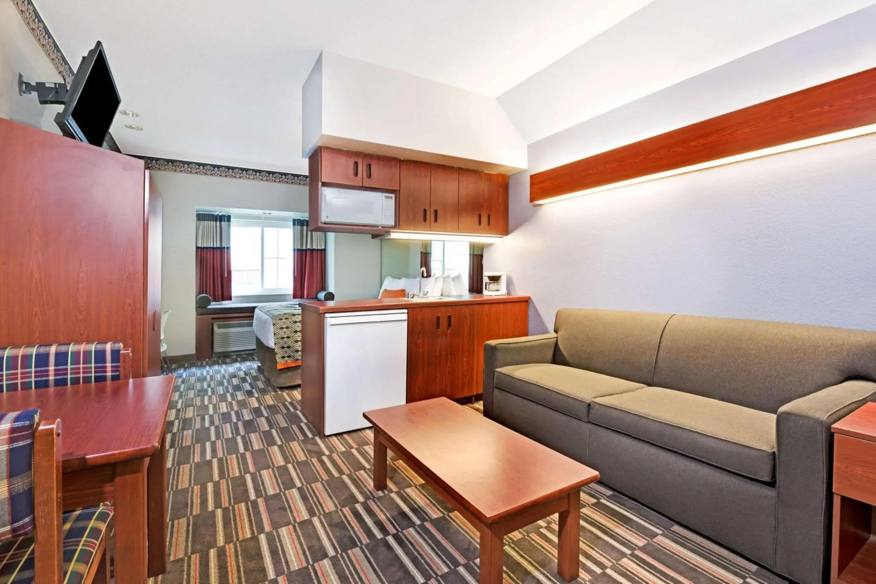 Queen Suite with Disability Access - Non-Smoking/Pet Friendly in Microtel Inn & Suites Urbandale Queen Suite with Disability Access - Non-Smoking/Pet Friendly in Microtel Inn & Suites Urbandale