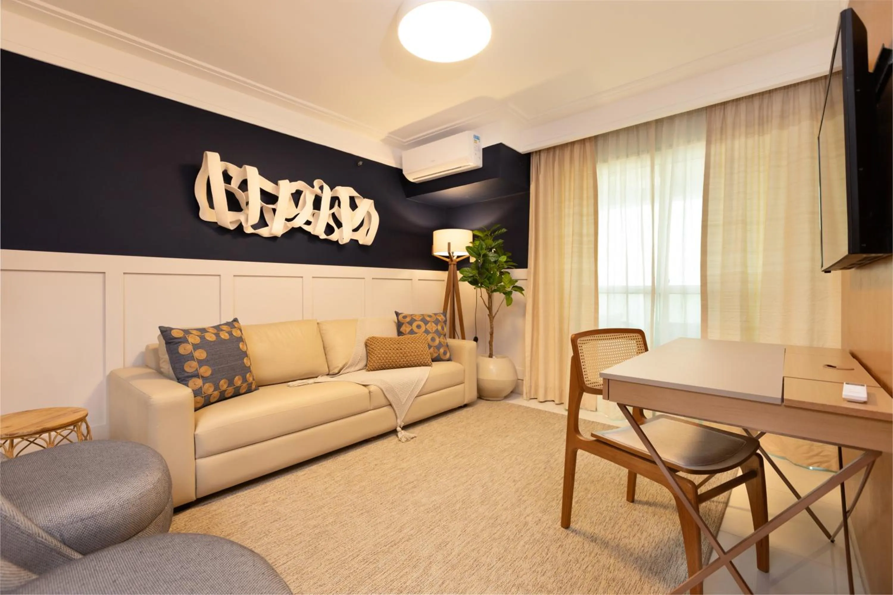 Living room in Royal Macaé Palace Hotel