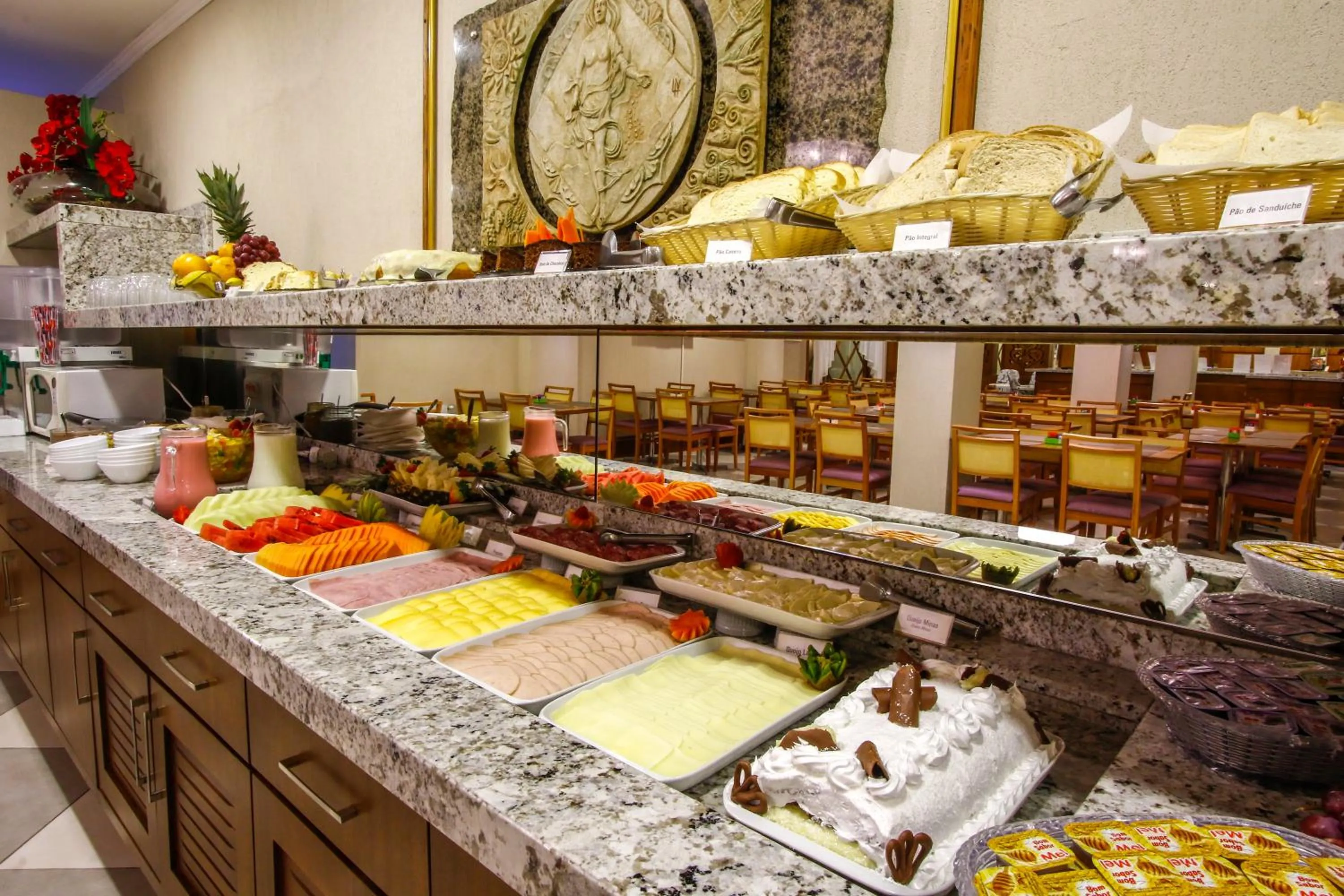 Food and drinks in Life Hotel Infinity