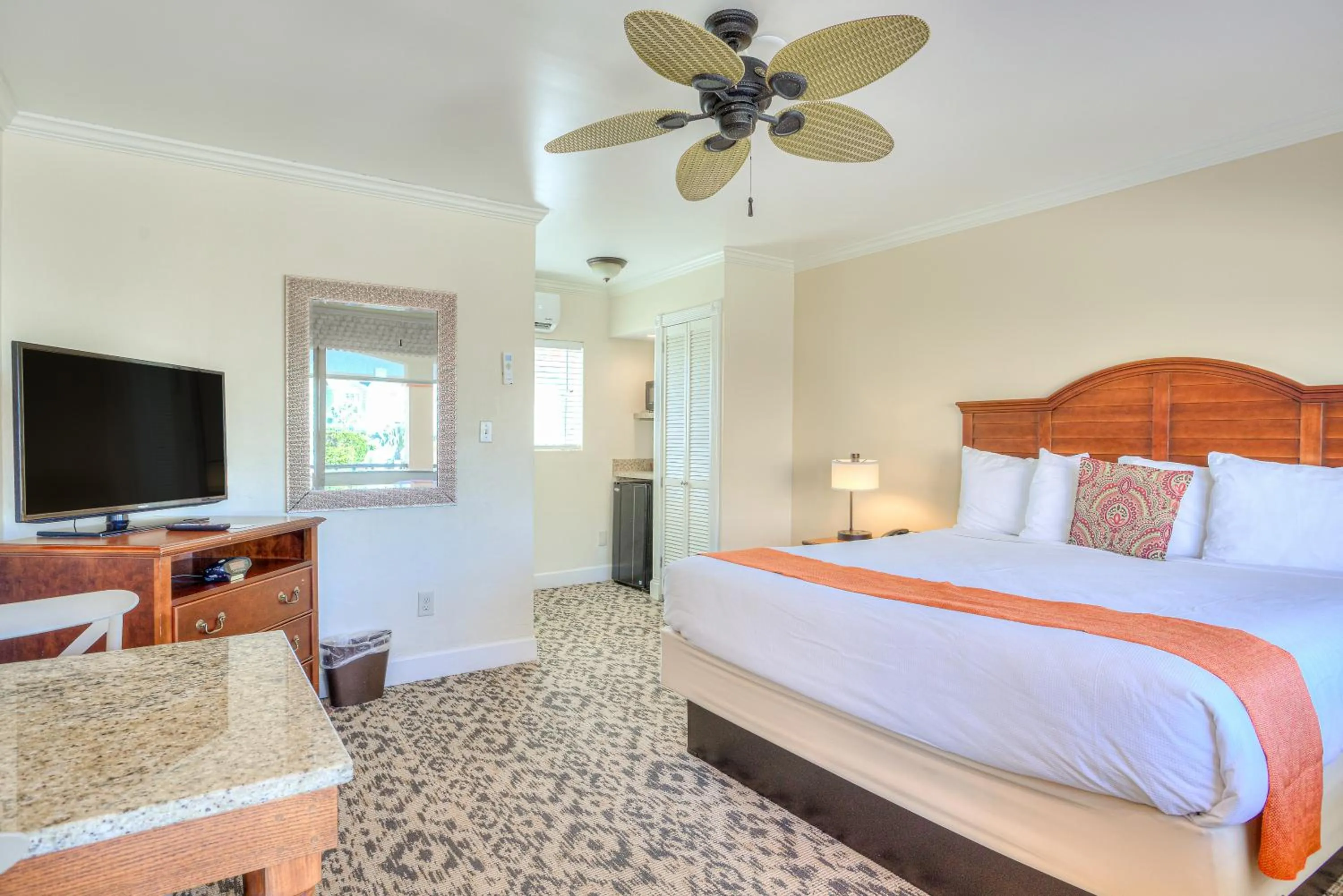 Photo of the whole room, Bed in La Fiesta Ocean Inn & Suites