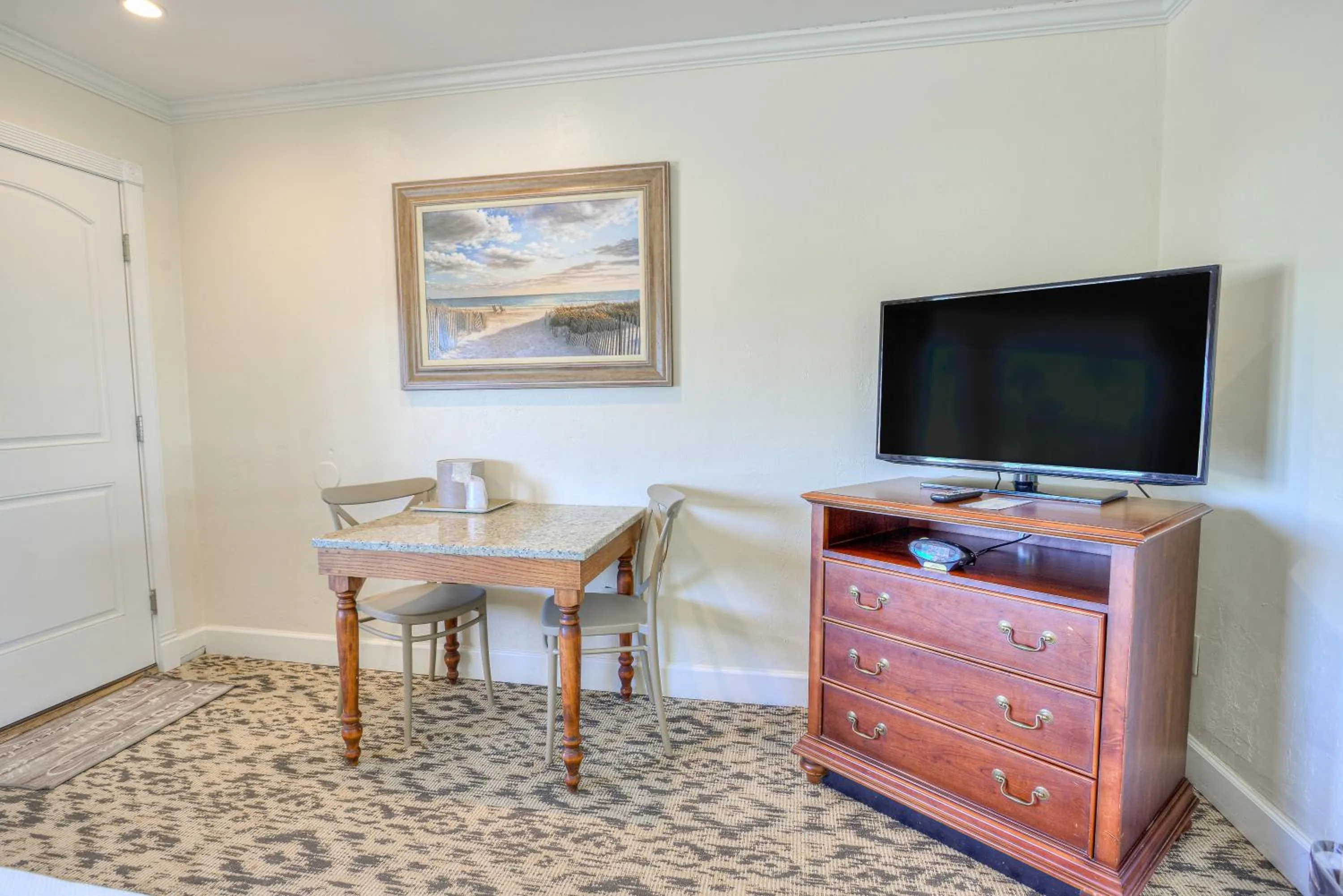 TV and multimedia in La Fiesta Ocean Inn & Suites