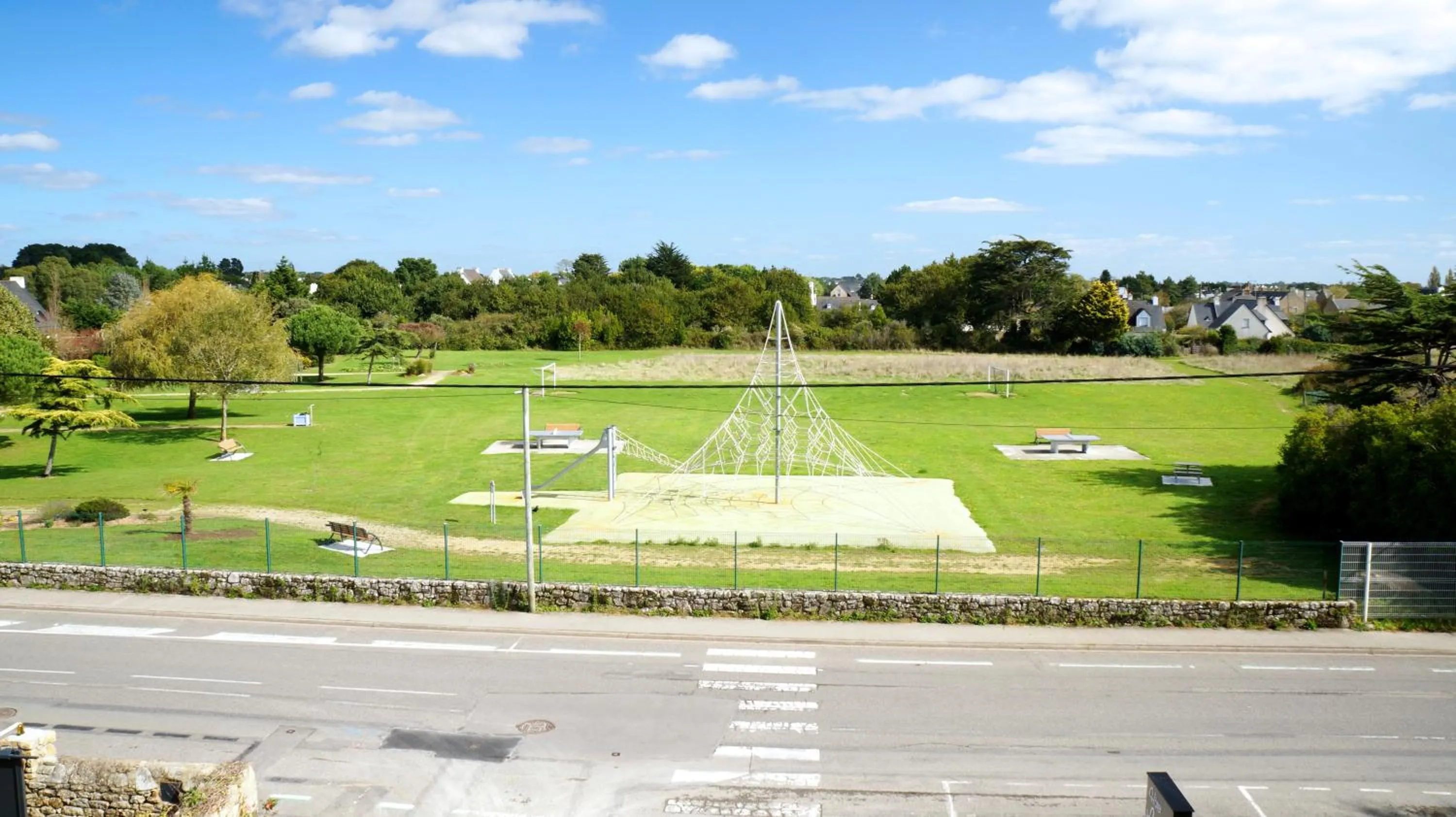 Street view in Hotel-Restaurant Lann Roz / Côte Cuisine