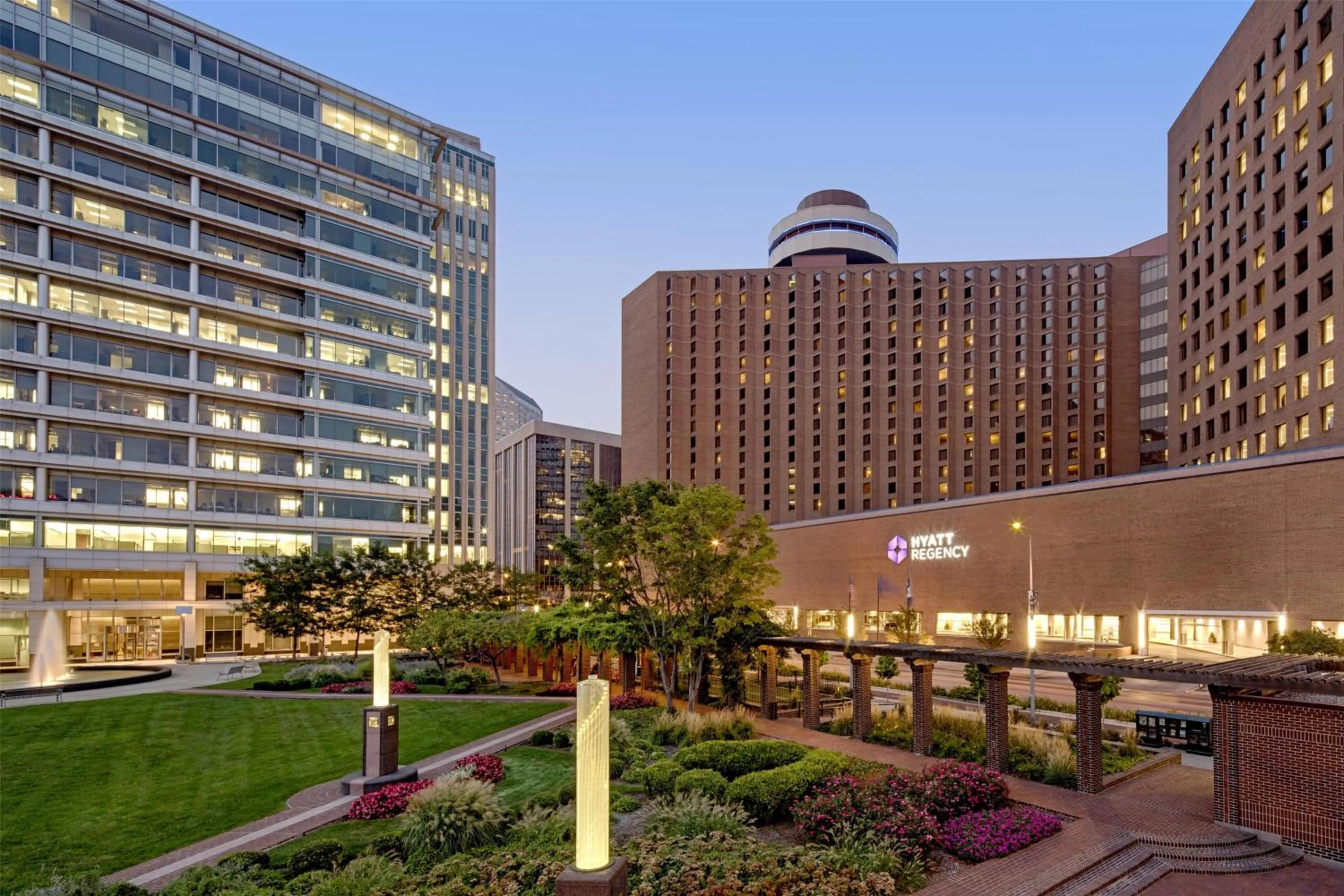 Property building in Hyatt Regency Indianapolis