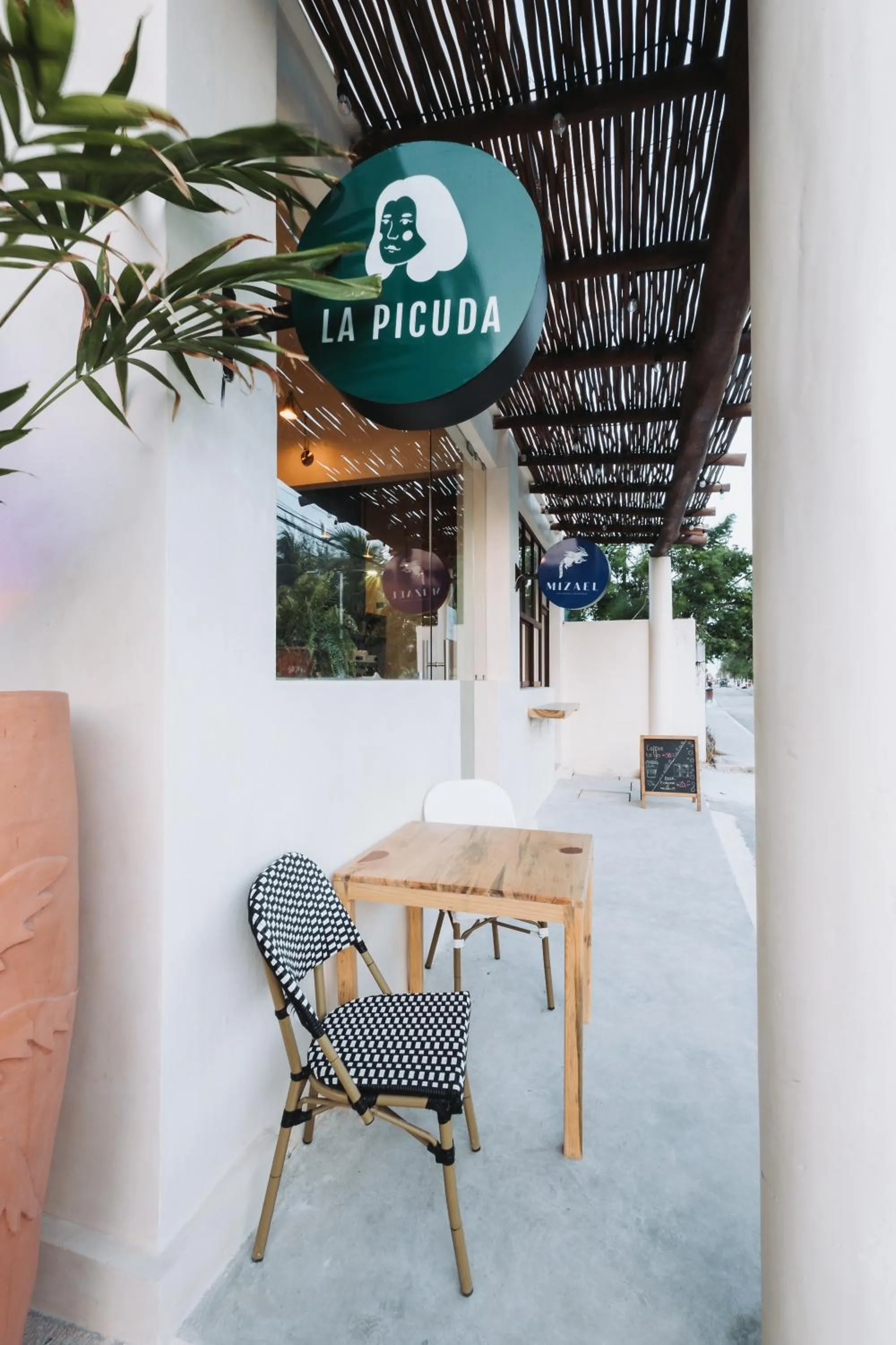 Restaurant/places to eat in Hotel Casa Barbara Holbox