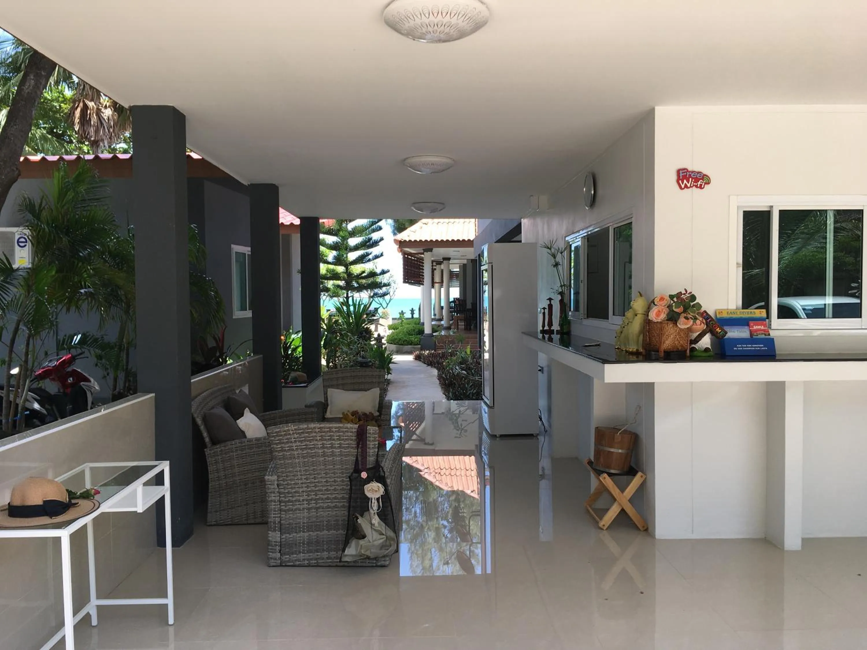 Other in Maenam Villa Hotel