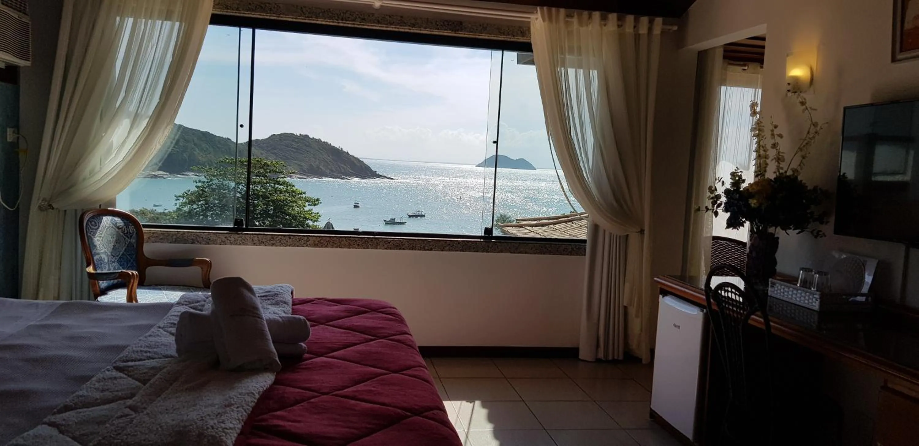 Bed in Coronado Beach Hotel