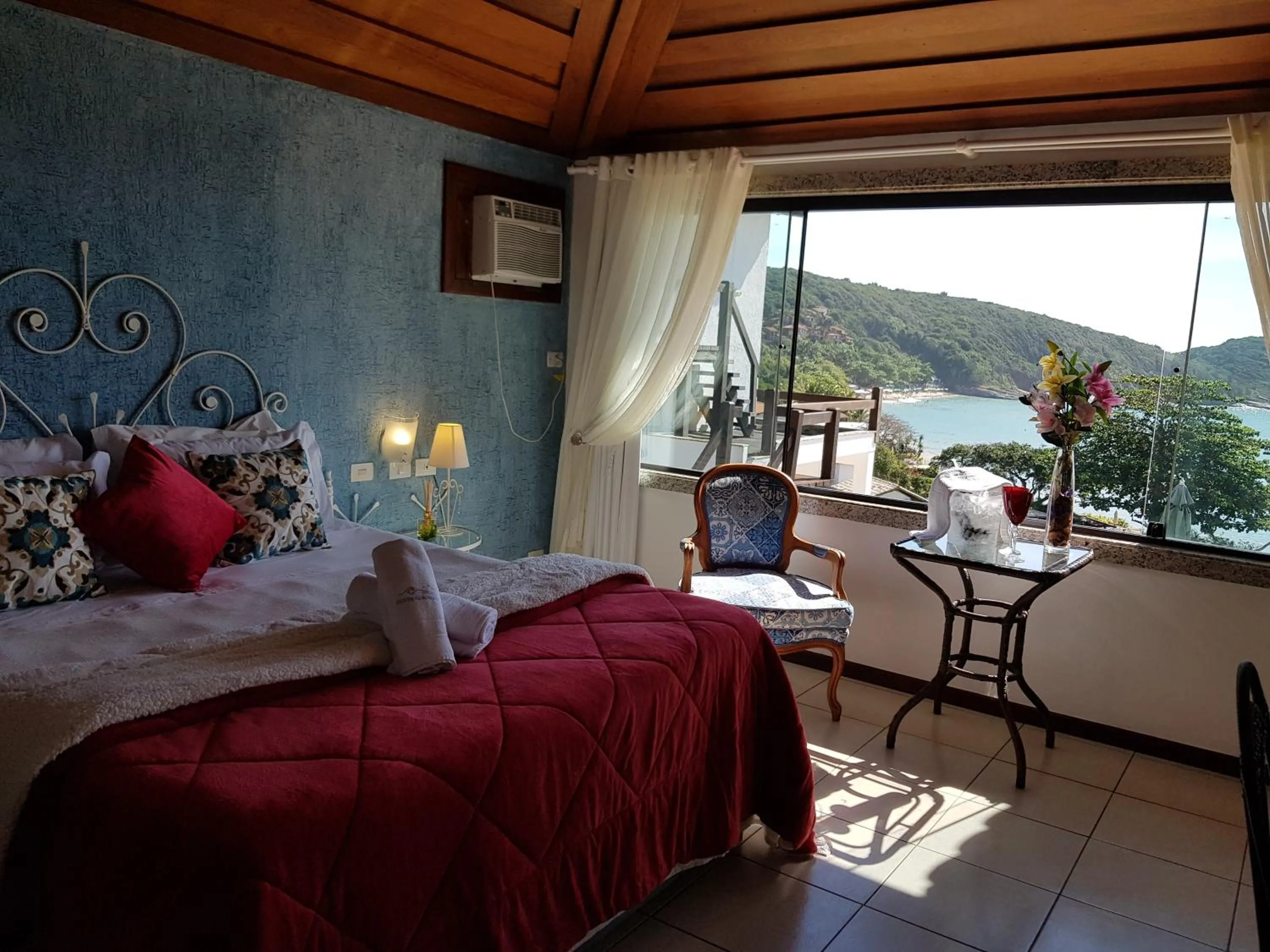 Bed in Coronado Beach Hotel