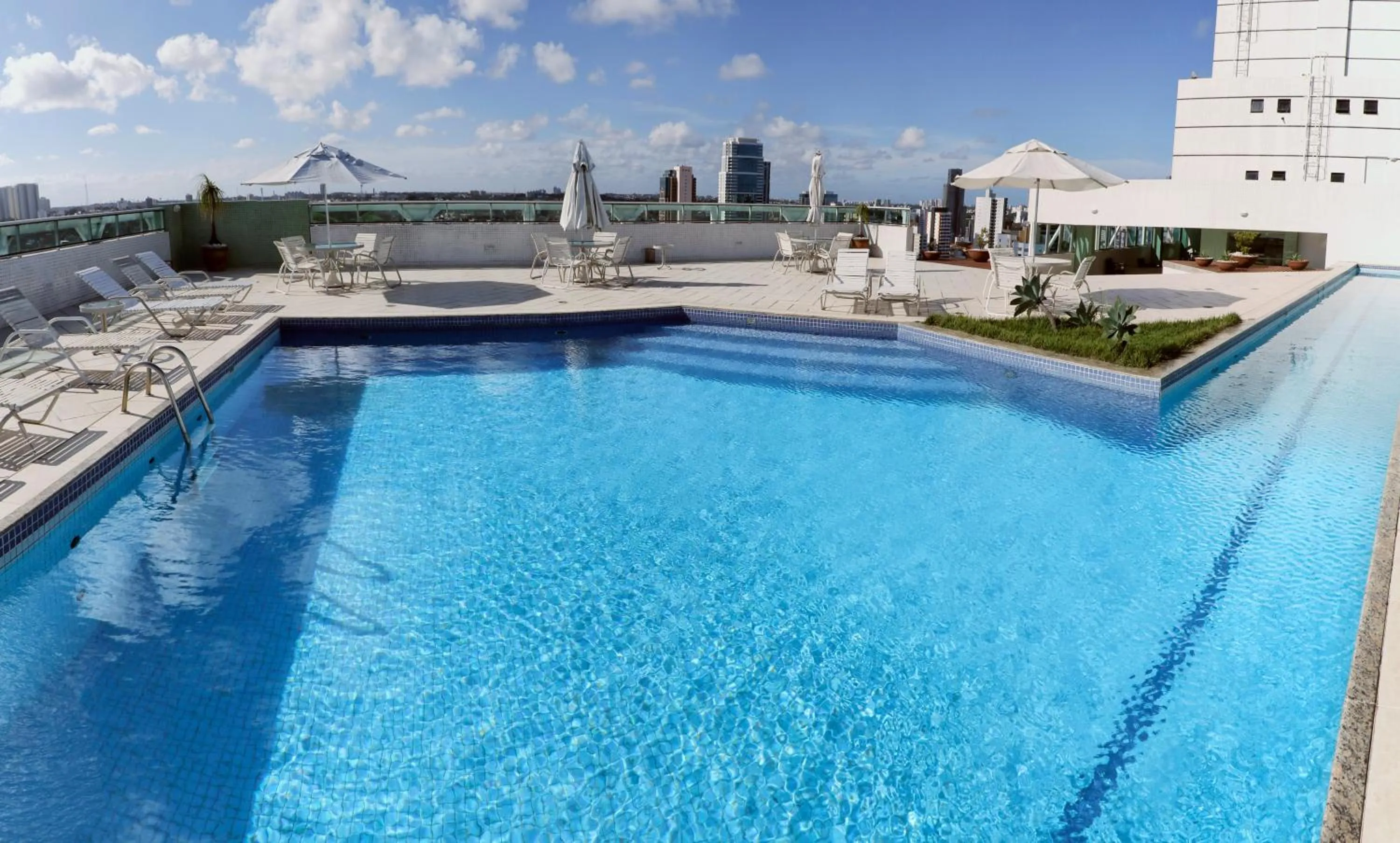 Day in Iguatemi Business & Flat by Avectur