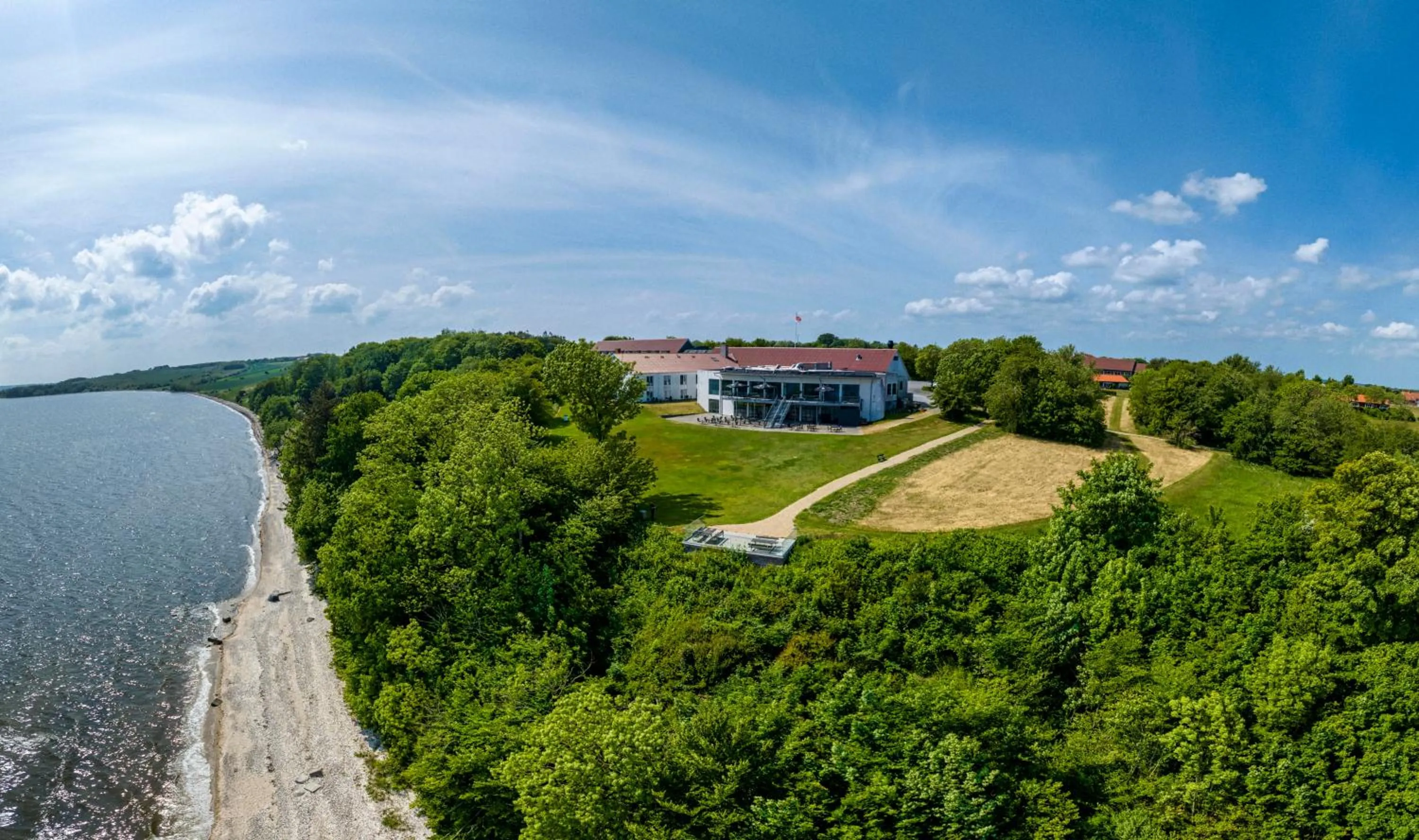 Property building in Hotel Limfjorden