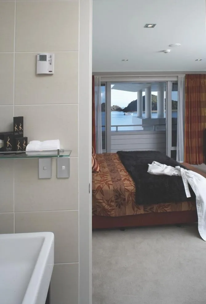 Bed in The Waterfront Suites - Heritage Collection