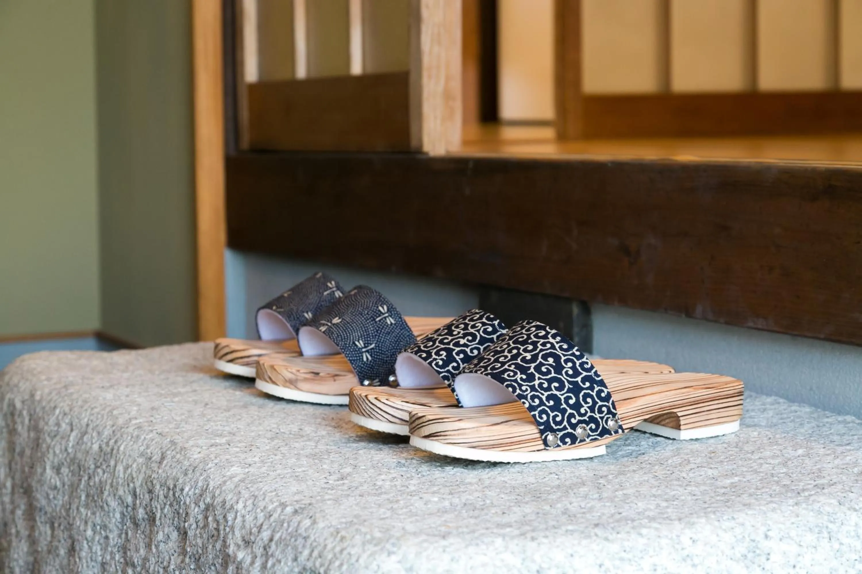 Decorative detail in Kyotoya Tsukinoyu Kukai