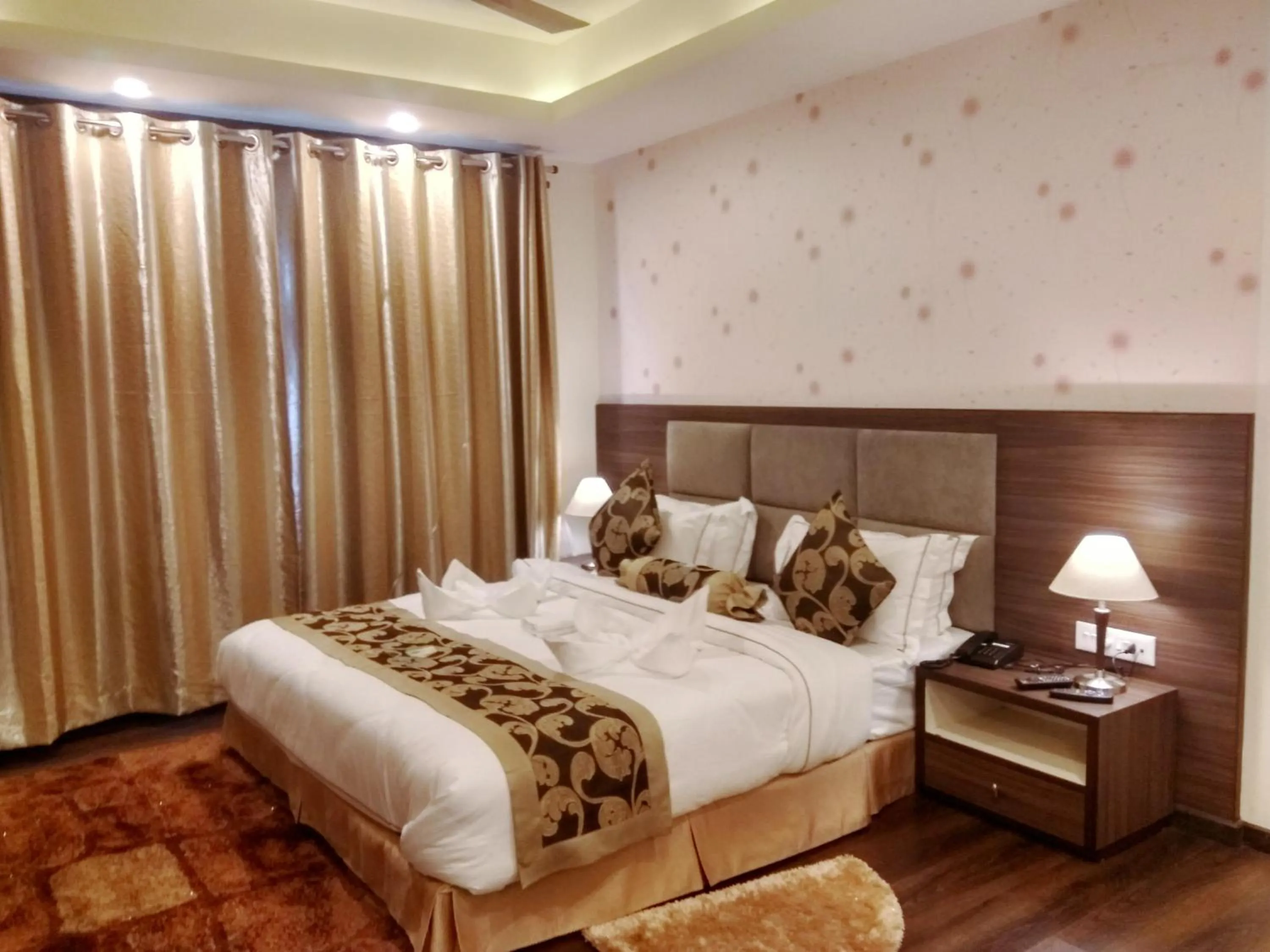 Bed in Pearl Retreat