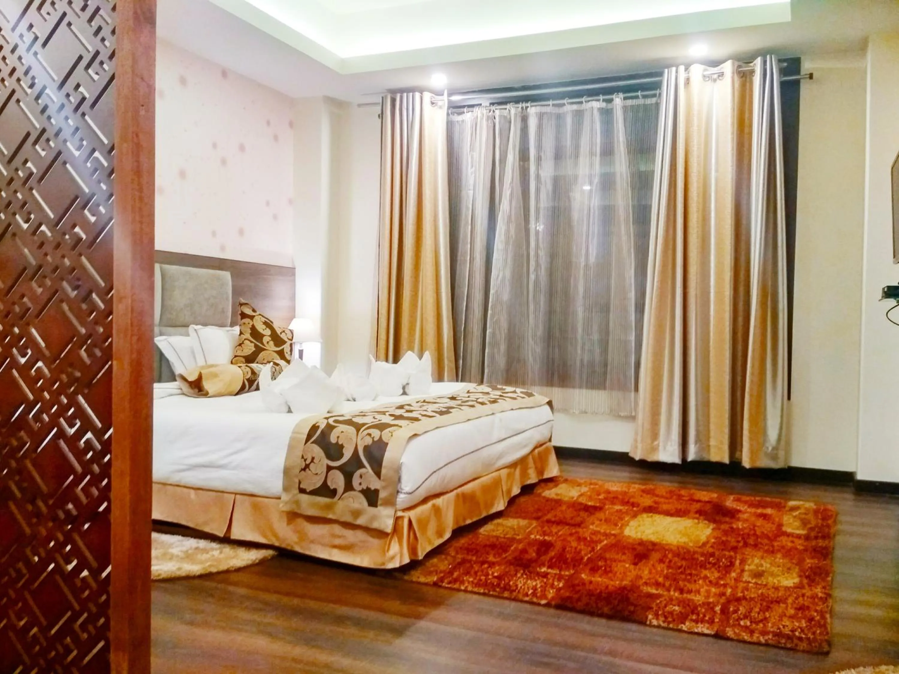 Bed in Pearl Retreat