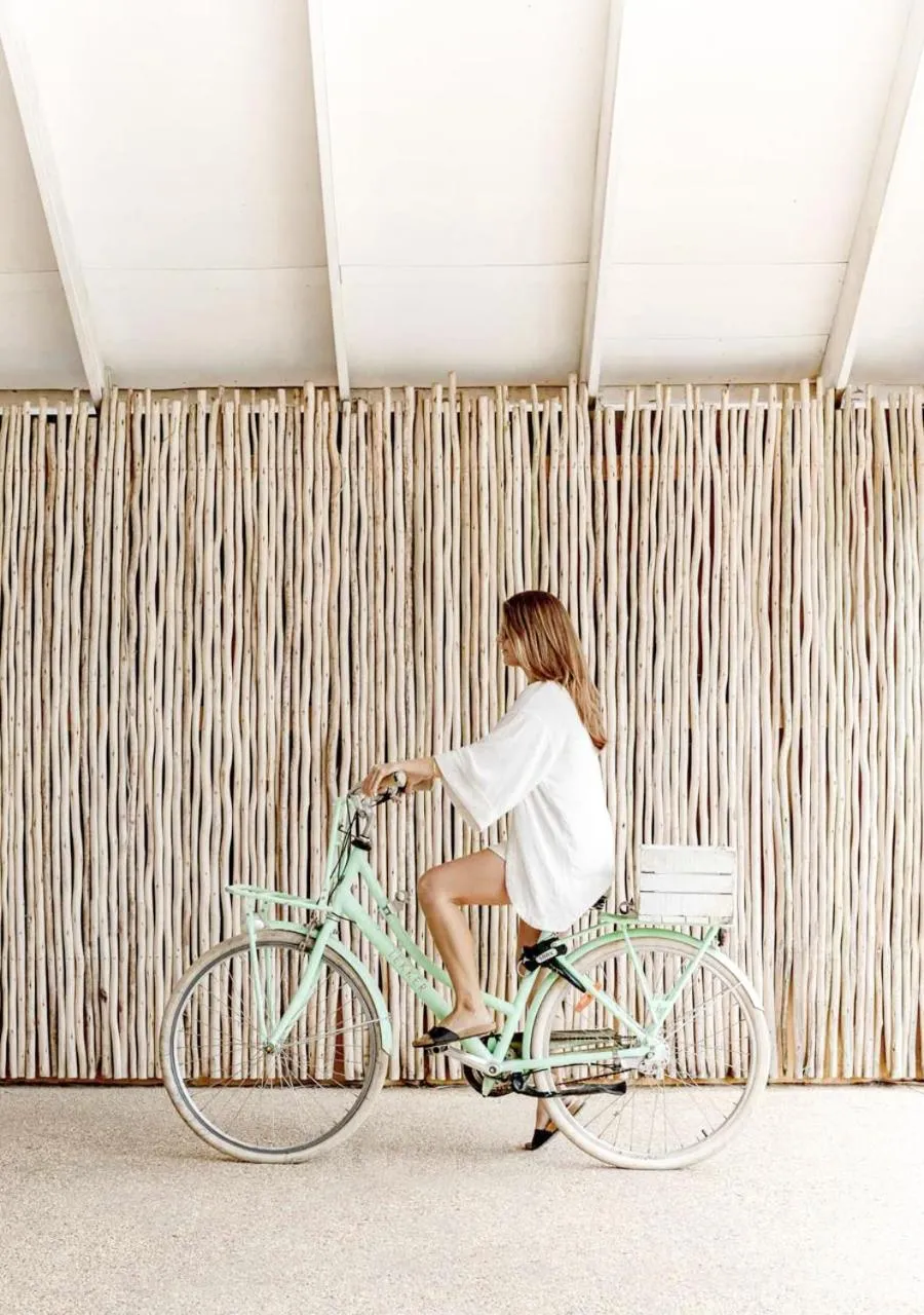 Cycling in The Lord Byron