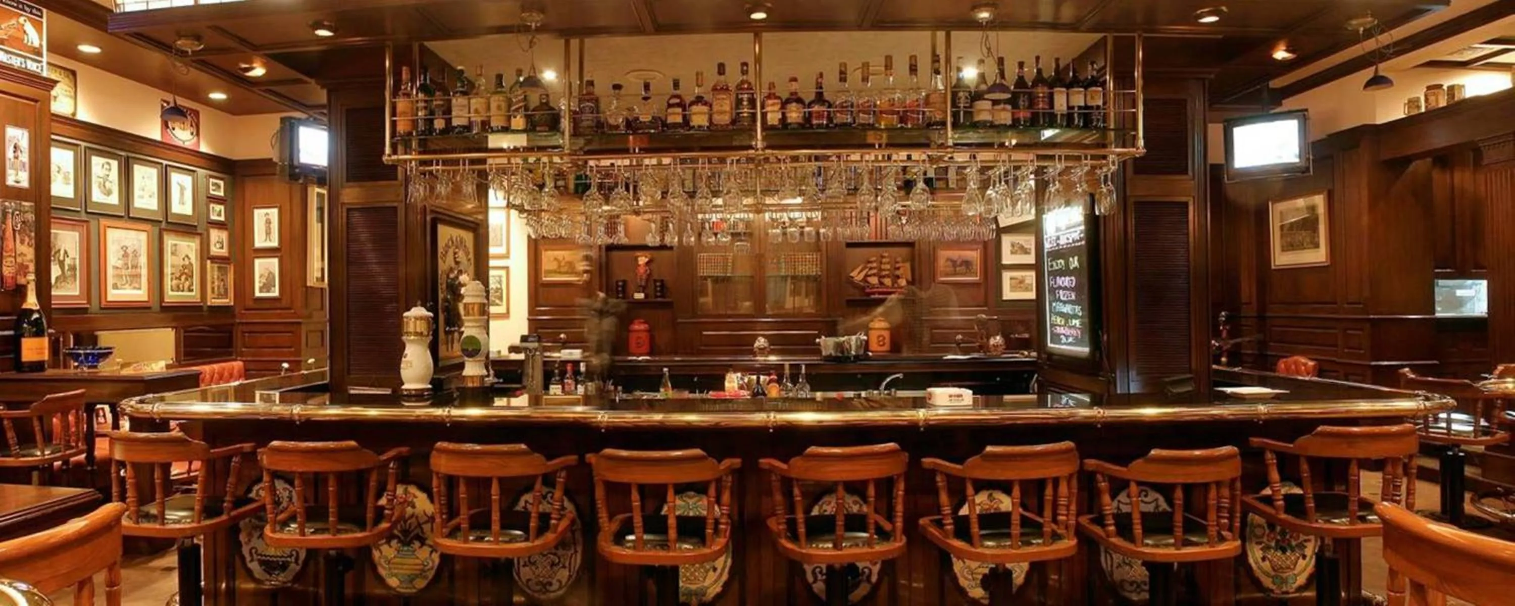 Food and drinks in Hotel Marine Plaza