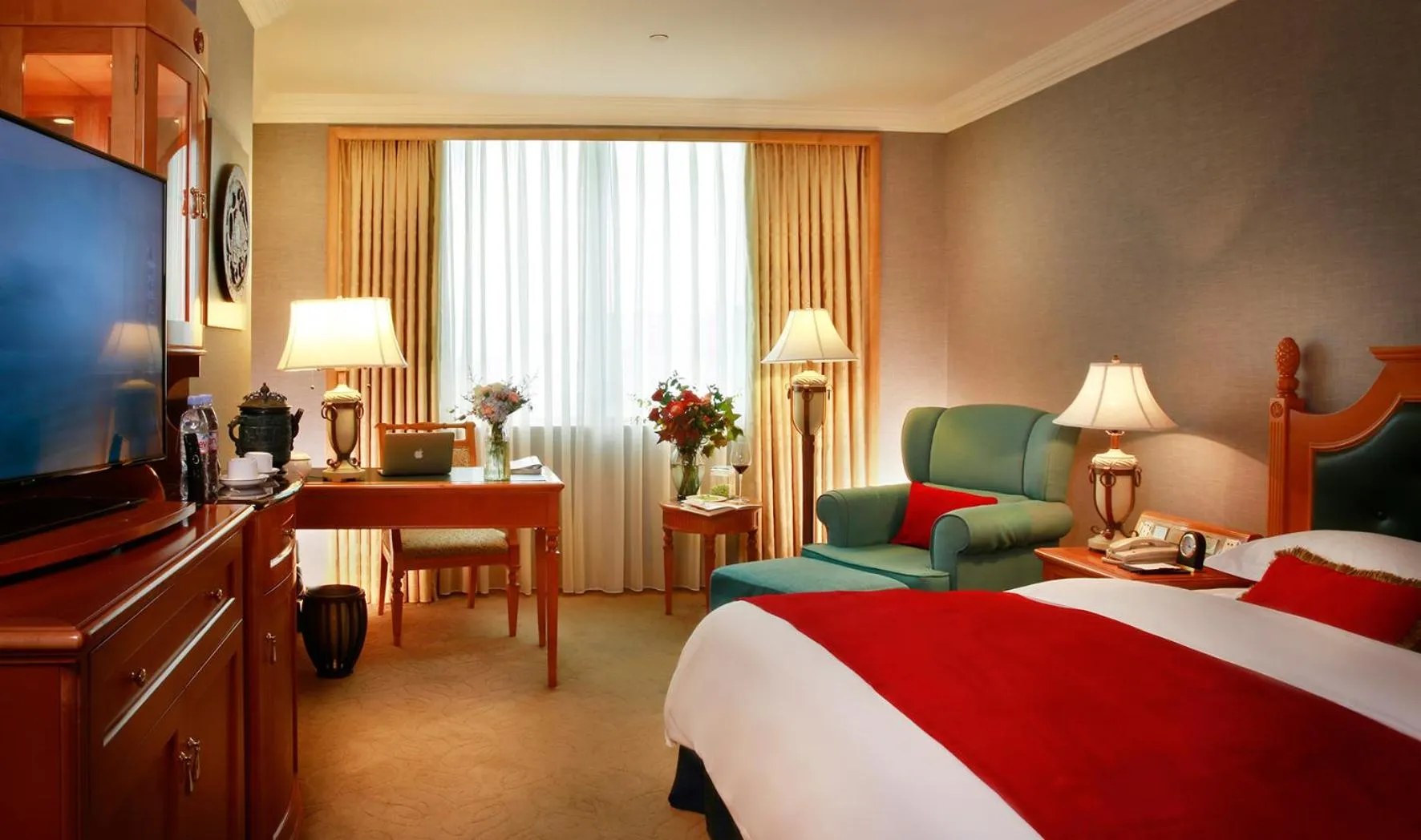 Bedroom, Bed in Grand Noble Hotel Dongguan