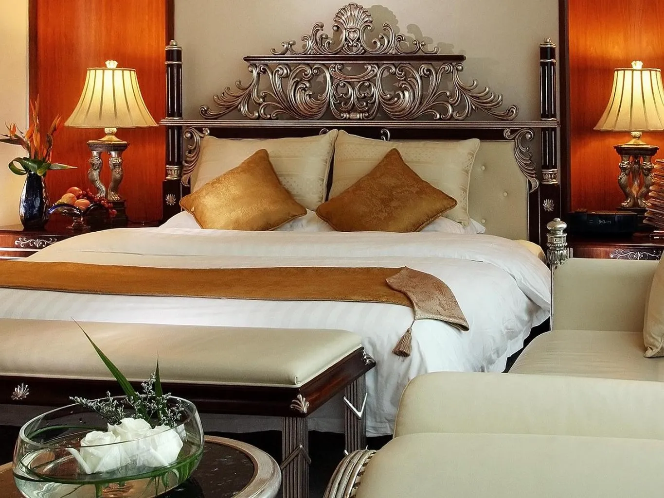 Bed in Grand Noble Hotel Dongguan