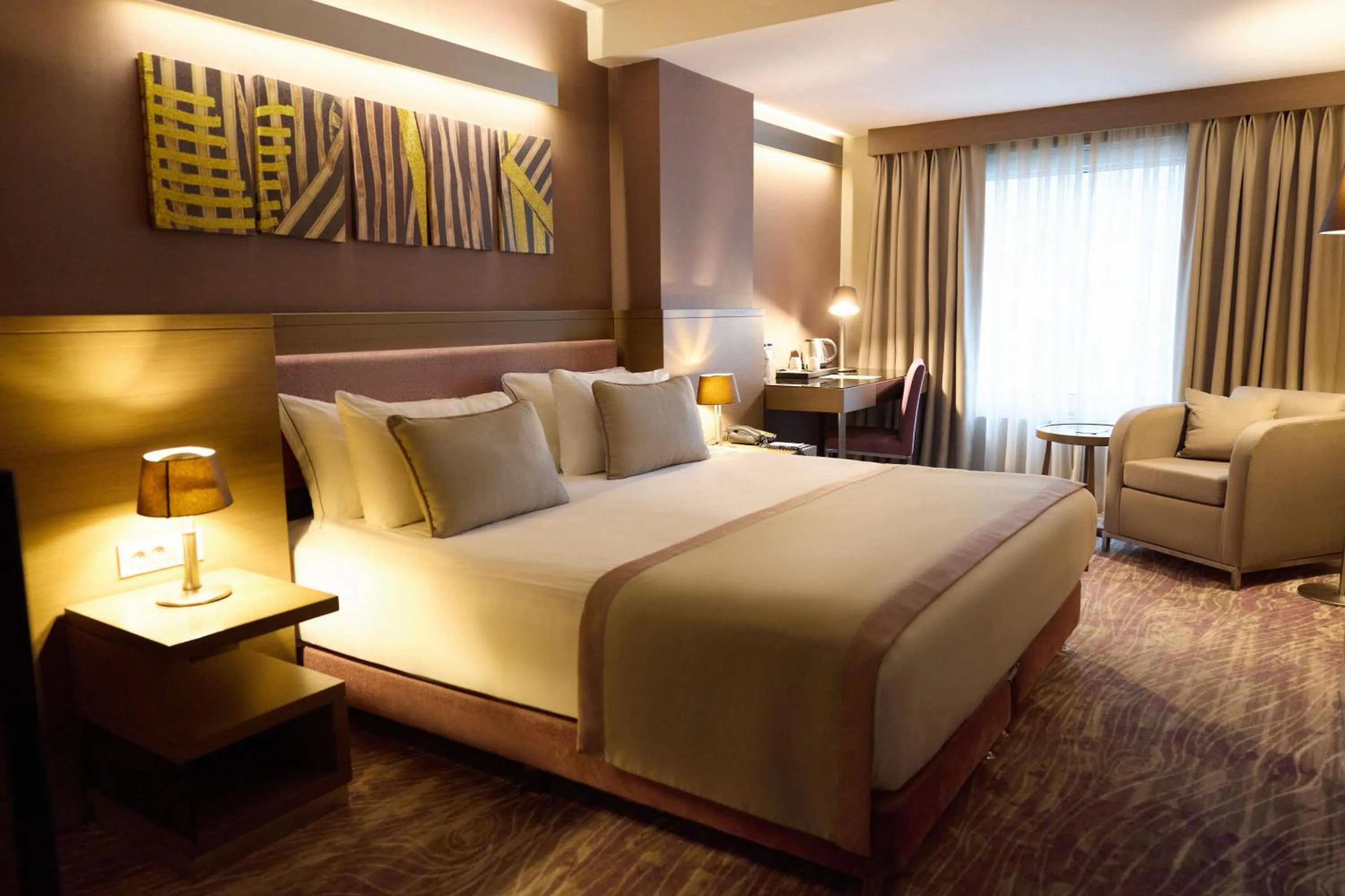 Facility for disabled guests, Bed in Avantgarde Urban Levent