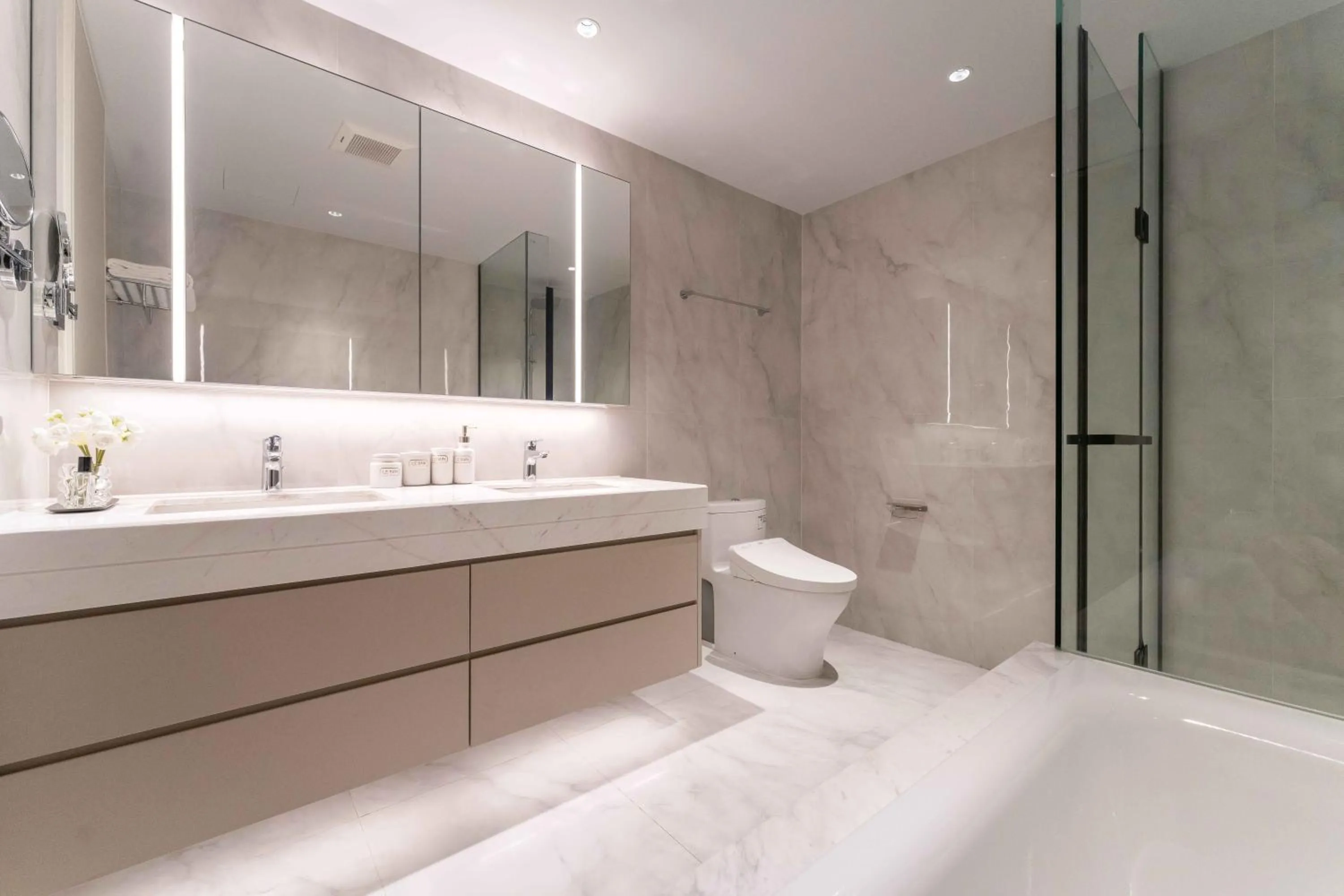 Toilet in CM+ Service Apartment Shenzhen Taige