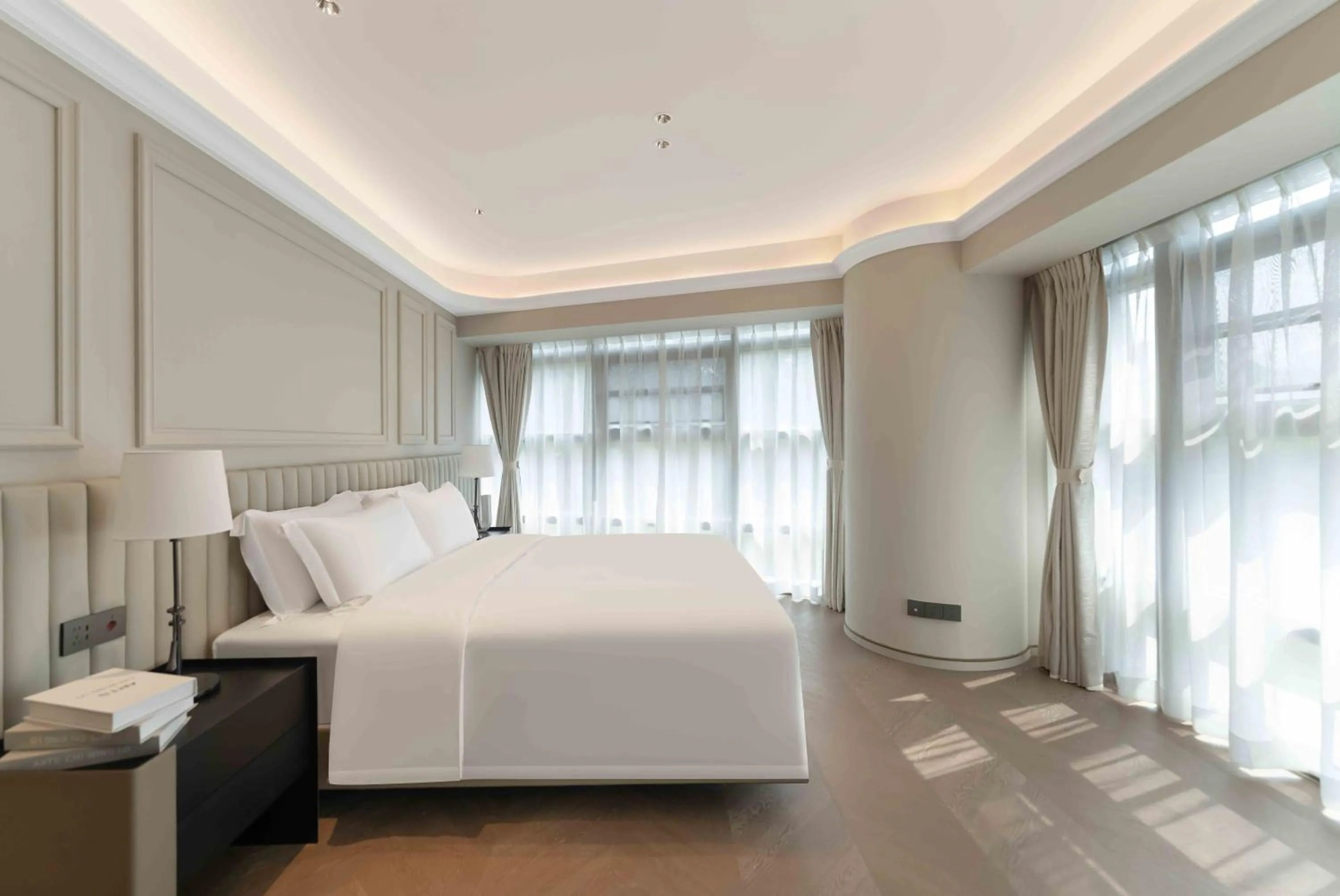 Photo of the whole room, Bed in CM+ Service Apartment Shenzhen Taige