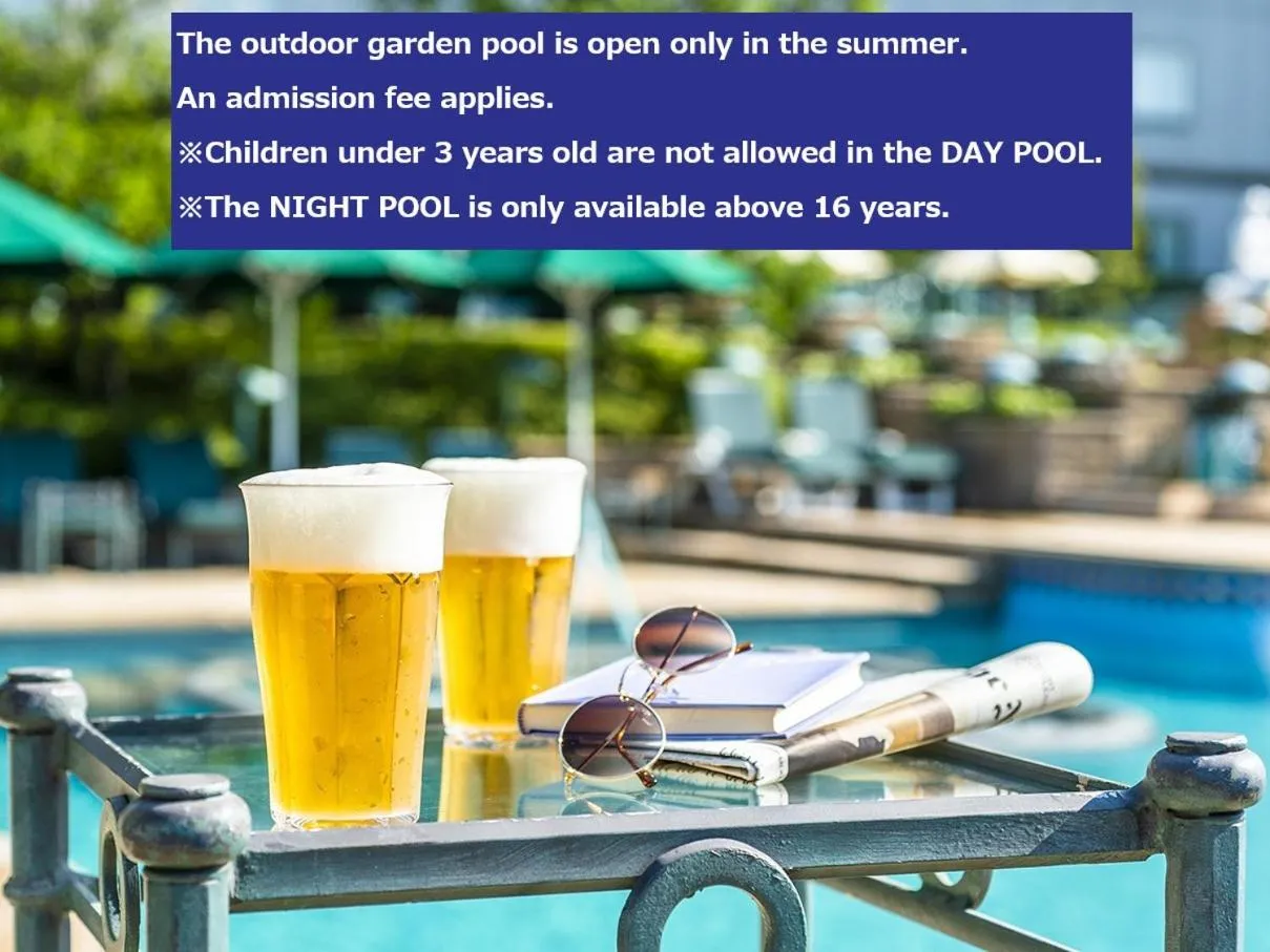 Swimming pool in Hotel East 21 Tokyo