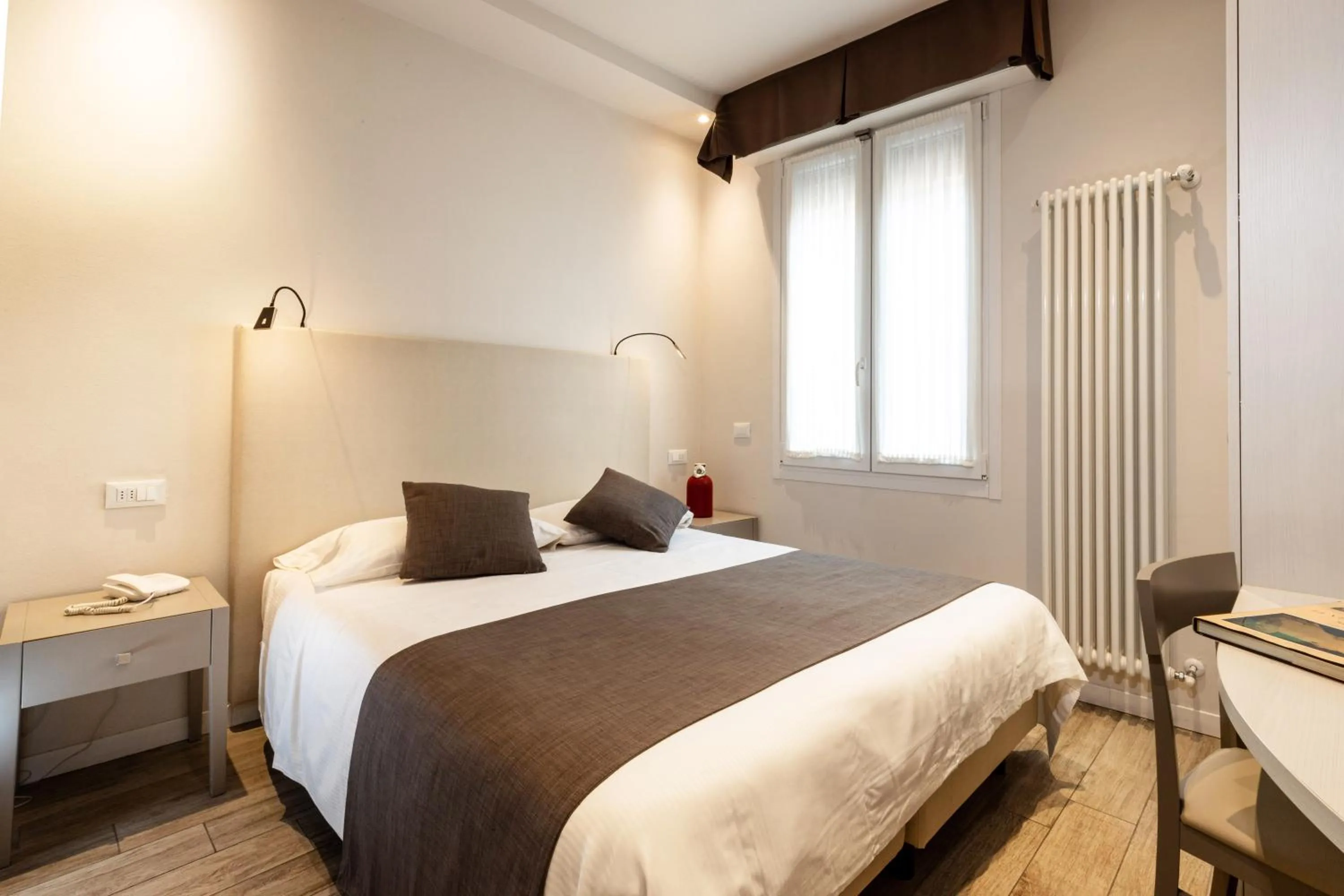 Photo of the whole room in Hotel Marconi