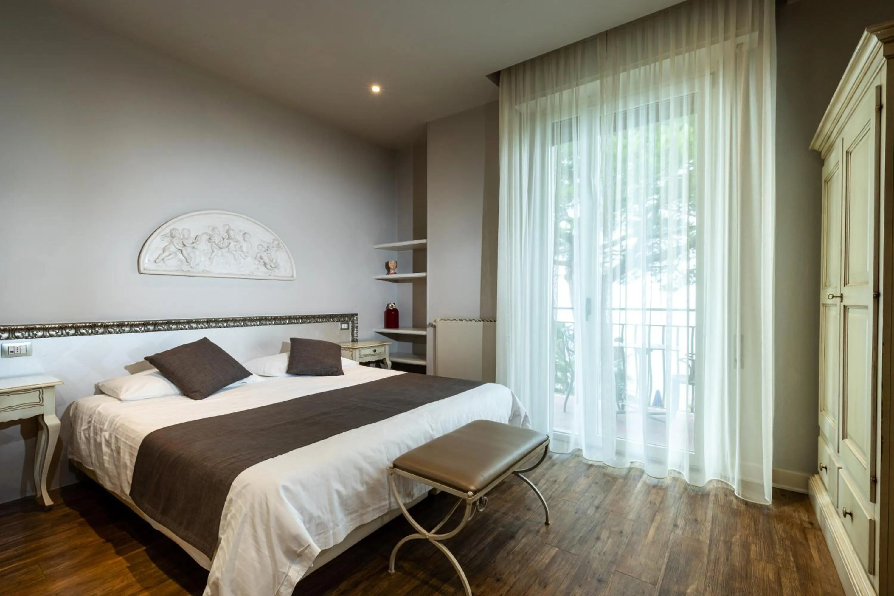 Photo of the whole room in Hotel Marconi