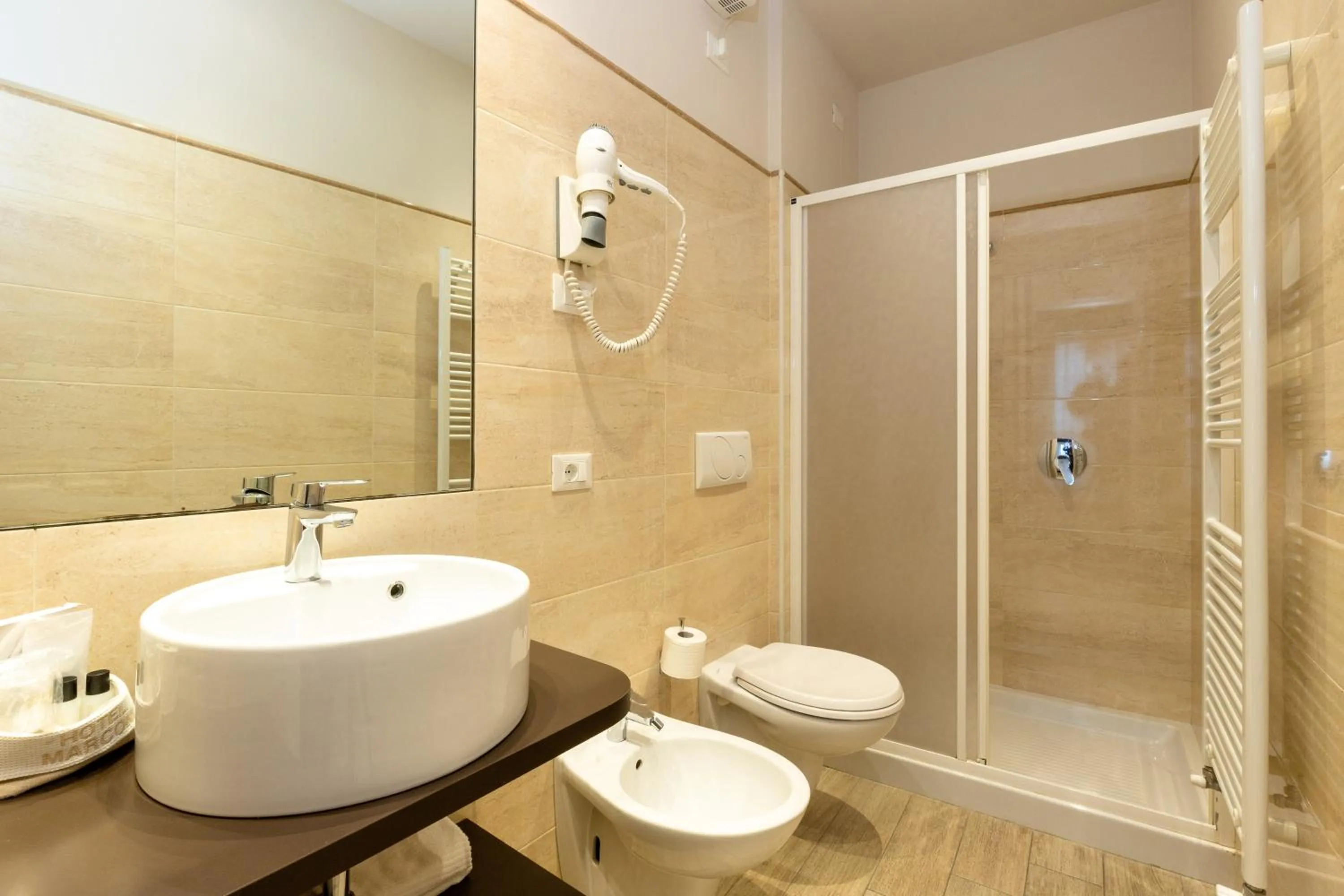 Bathroom in Hotel Marconi