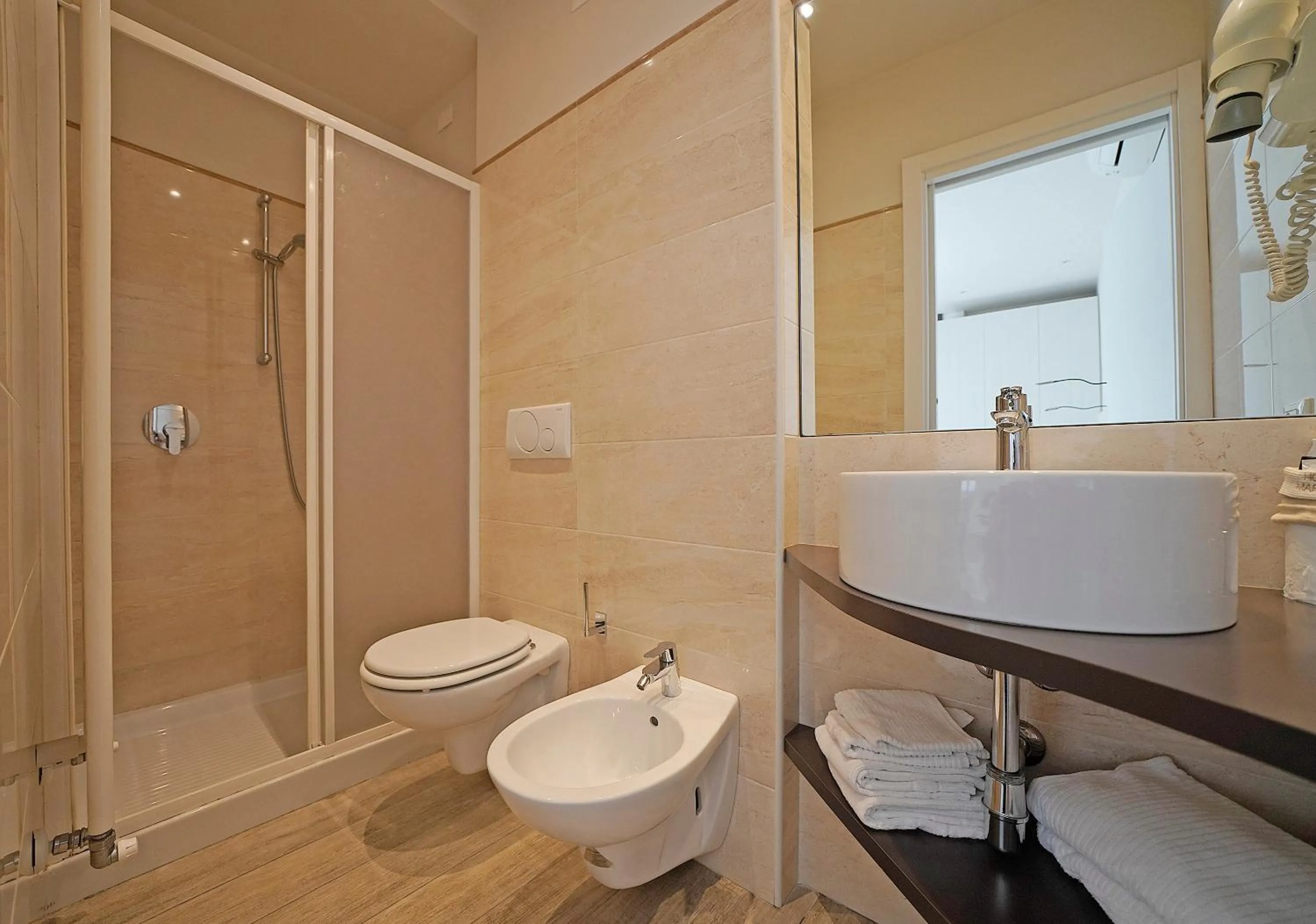 Bathroom in Hotel Marconi