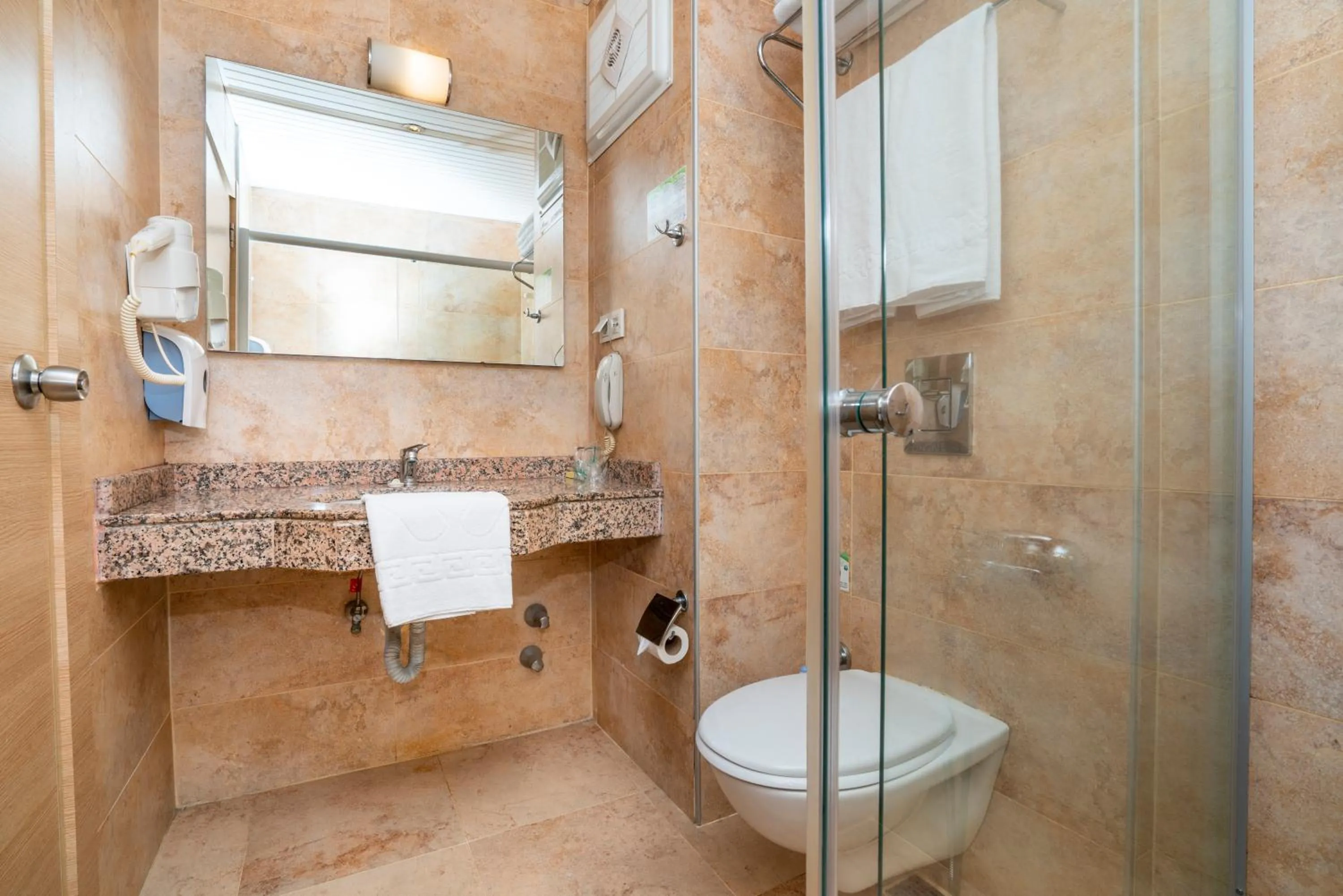 Shower in Gardenia Hotel