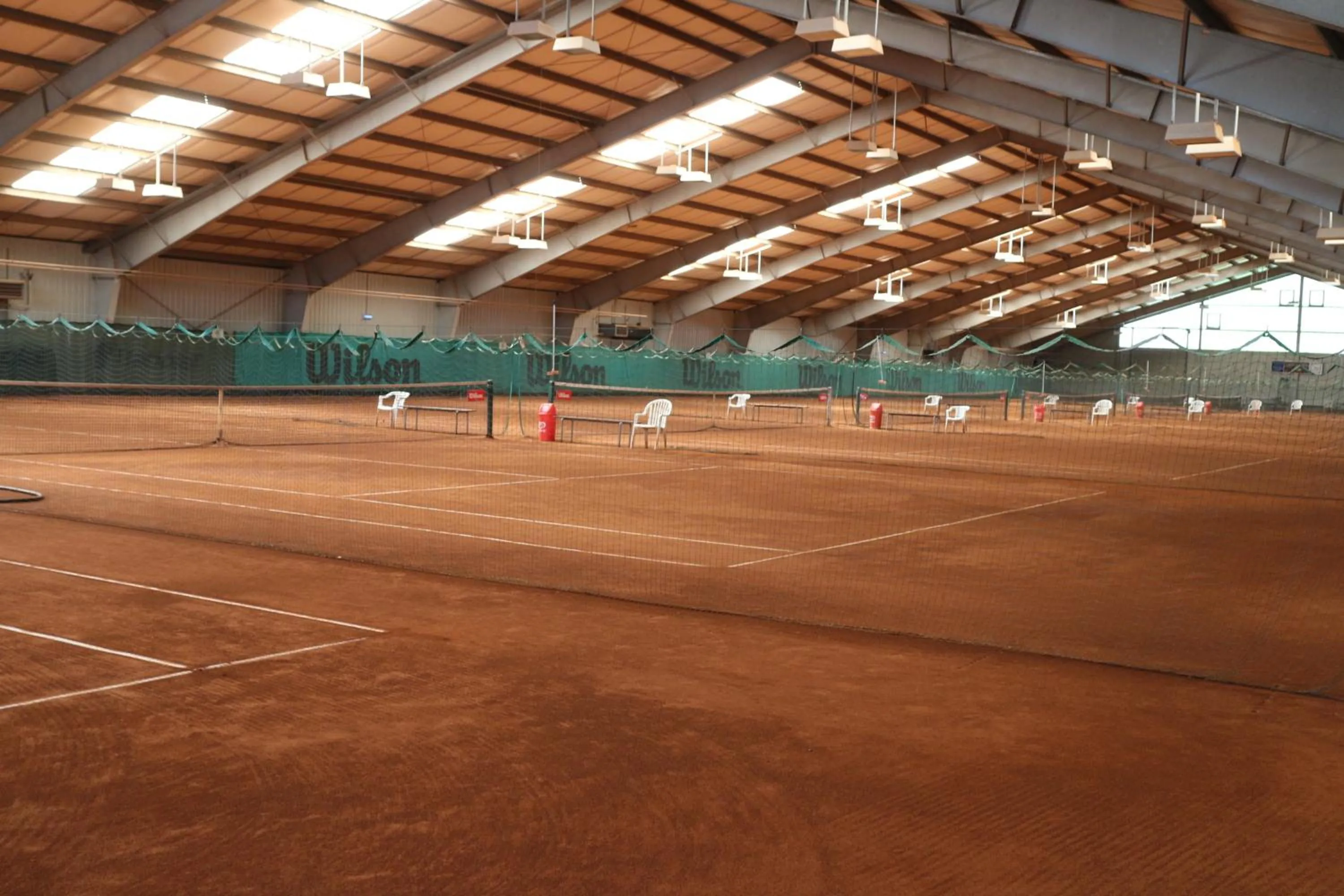 Tennis court in CenterCourt Hotel