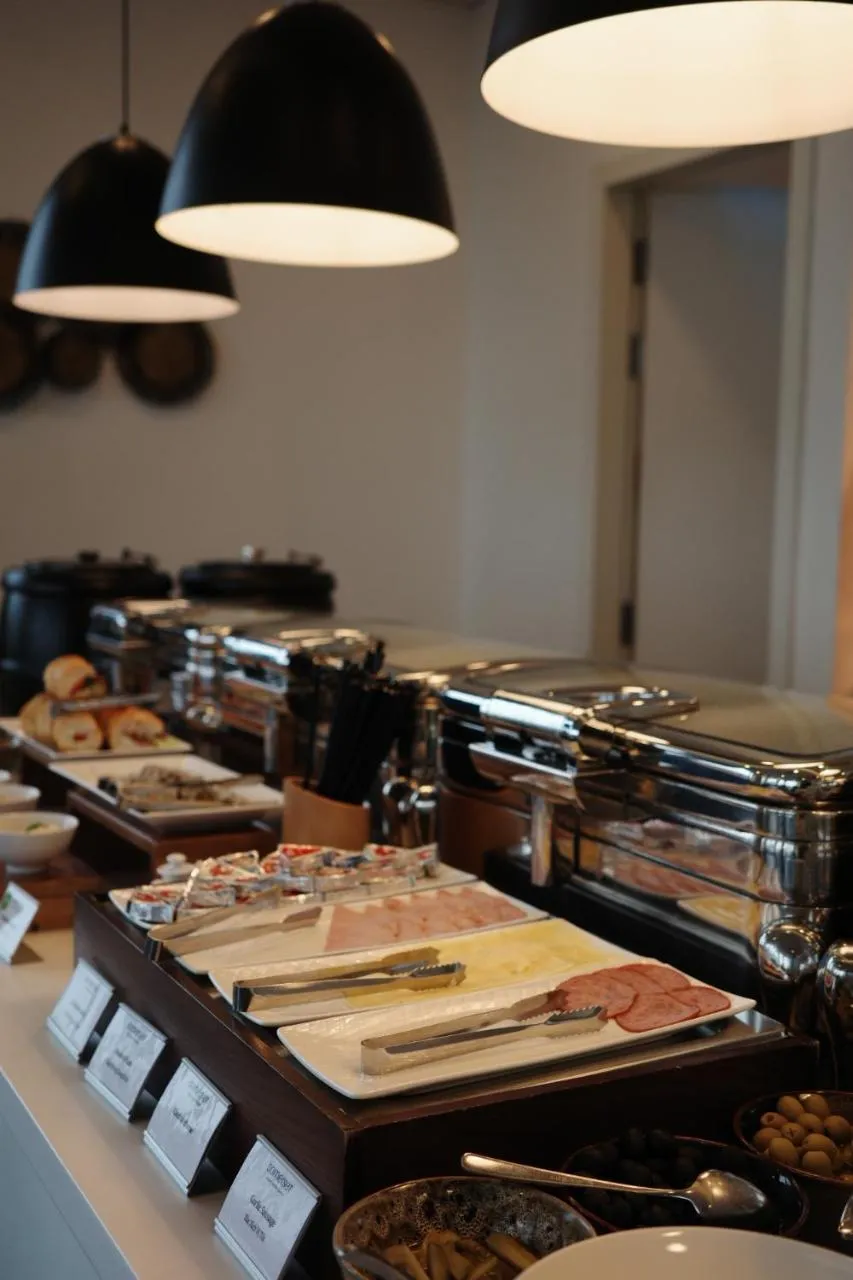 Restaurant/places to eat in Somerset West Point Hanoi