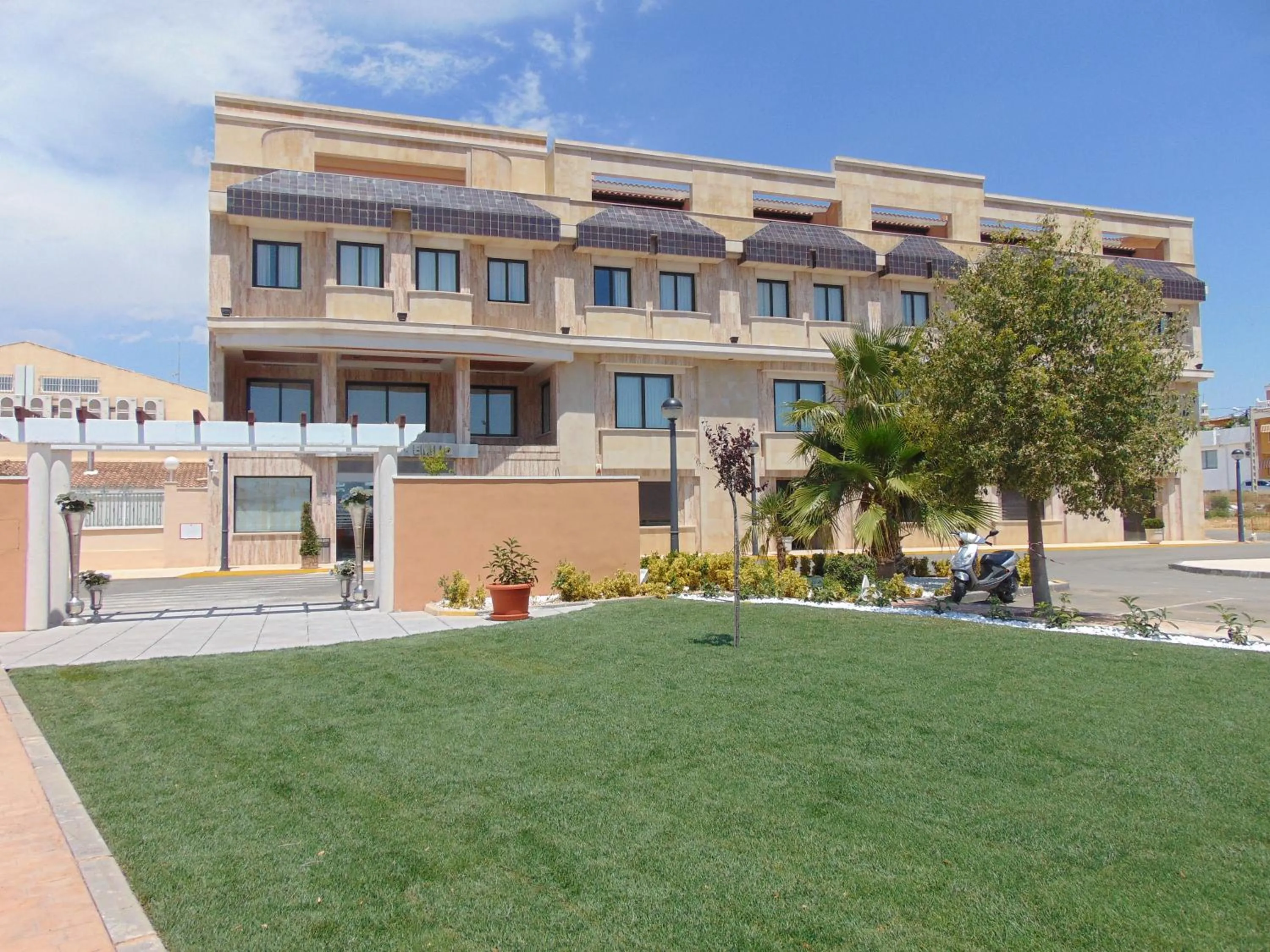 Property building in Hotel Restaurante Emilio