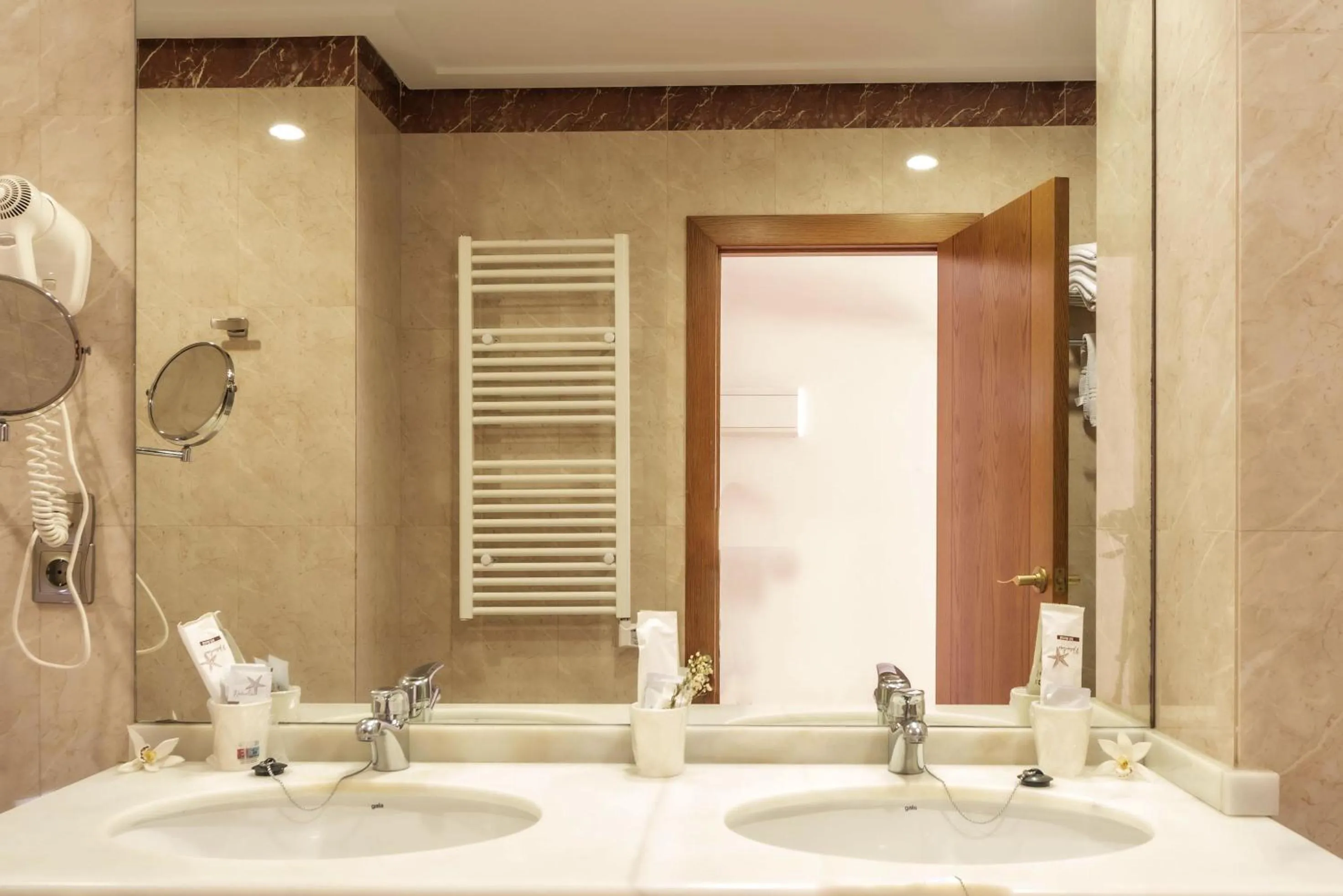 Bathroom in Hotel Restaurante Emilio