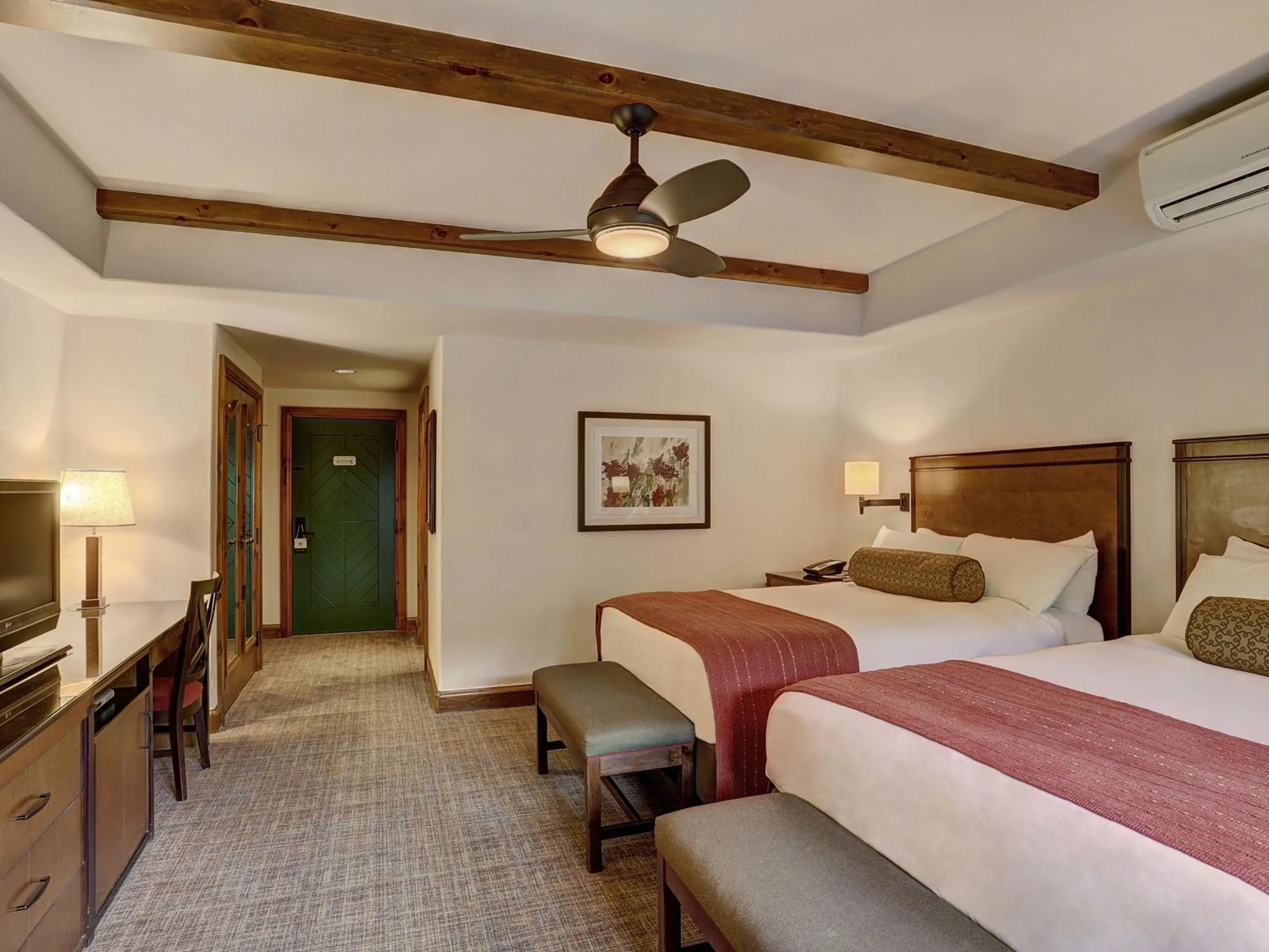 Photo of the whole room, Bed in Austria Haus Hotel