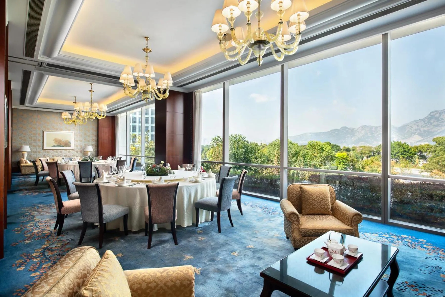 Restaurant/places to eat in Shangri-La Wenzhou