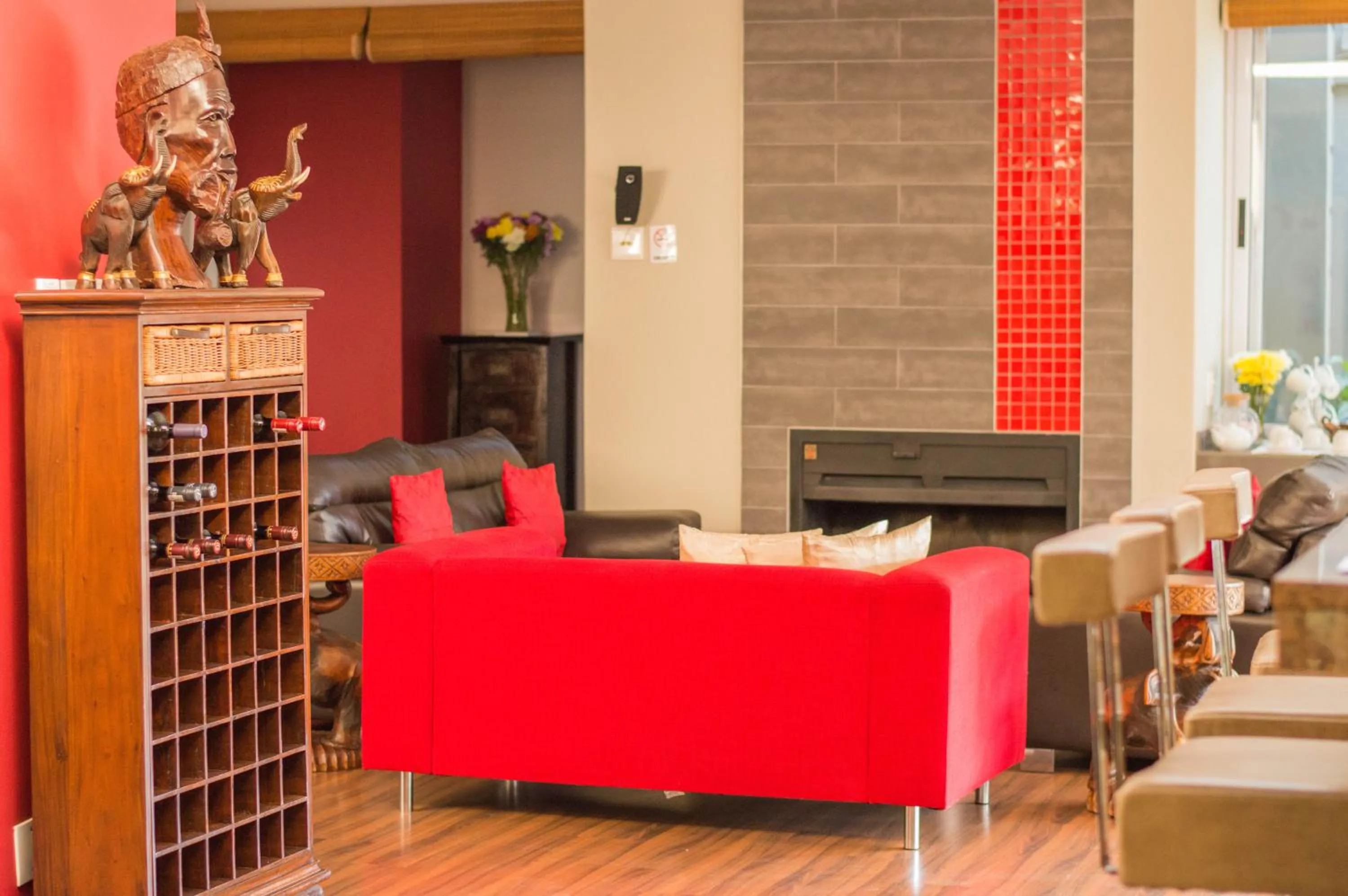 Communal lounge/ TV room in 314 on Clark Guest House