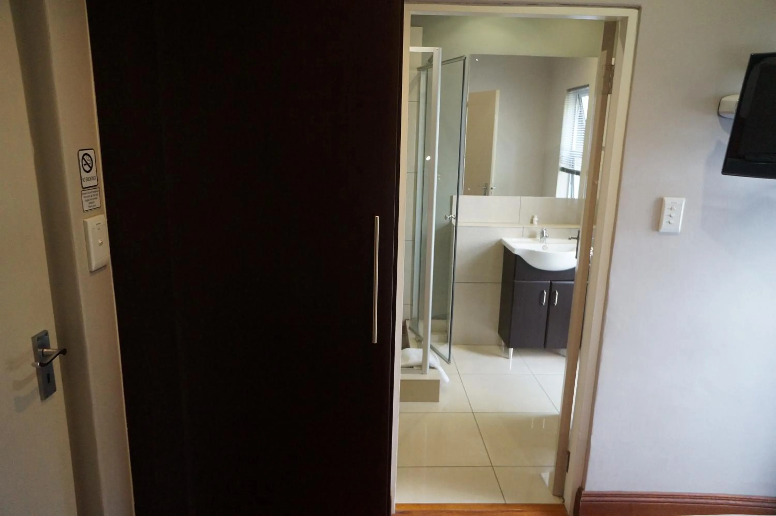 Shower in 314 on Clark Guest House