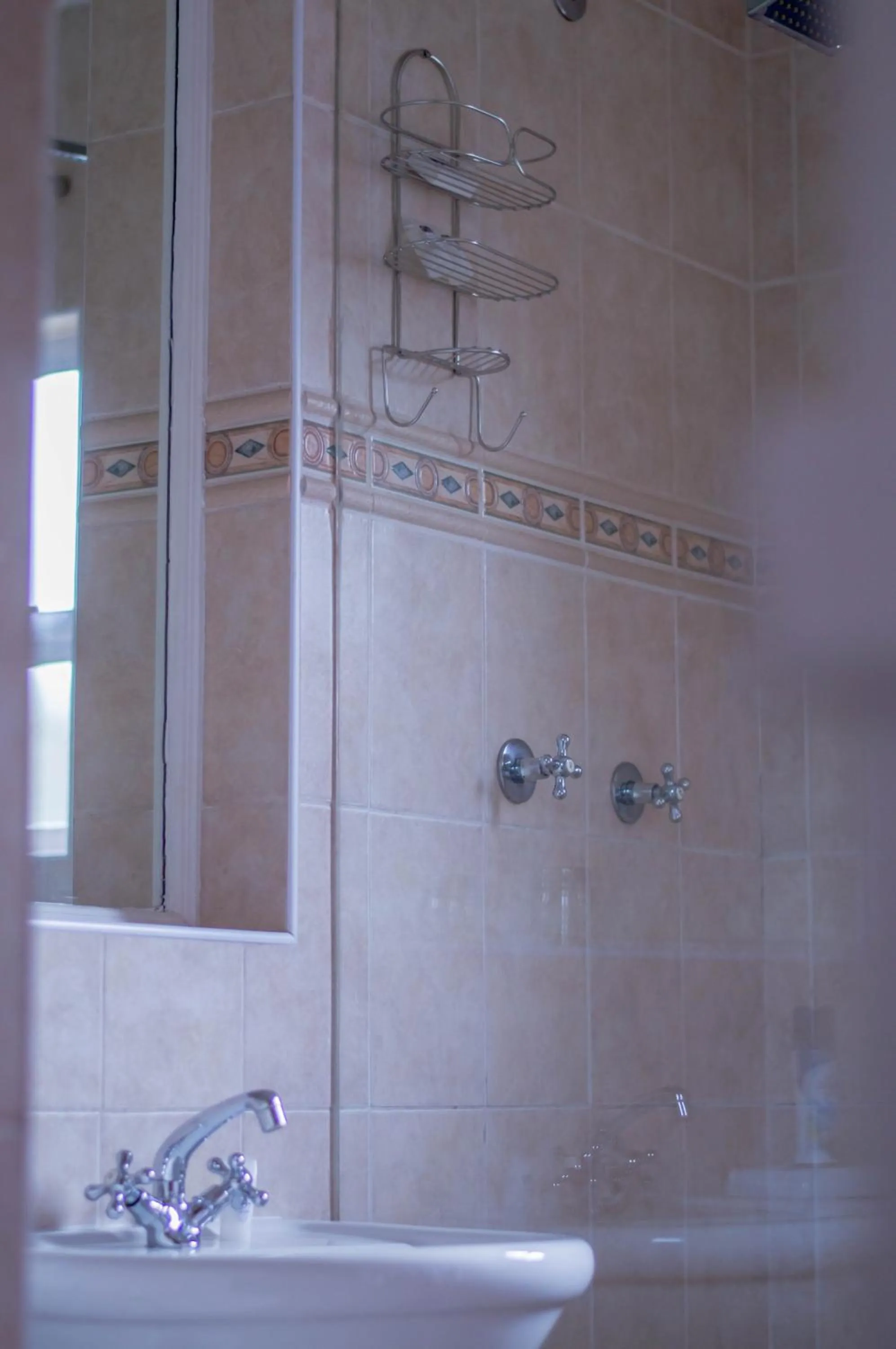 Shower in 314 on Clark Guest House