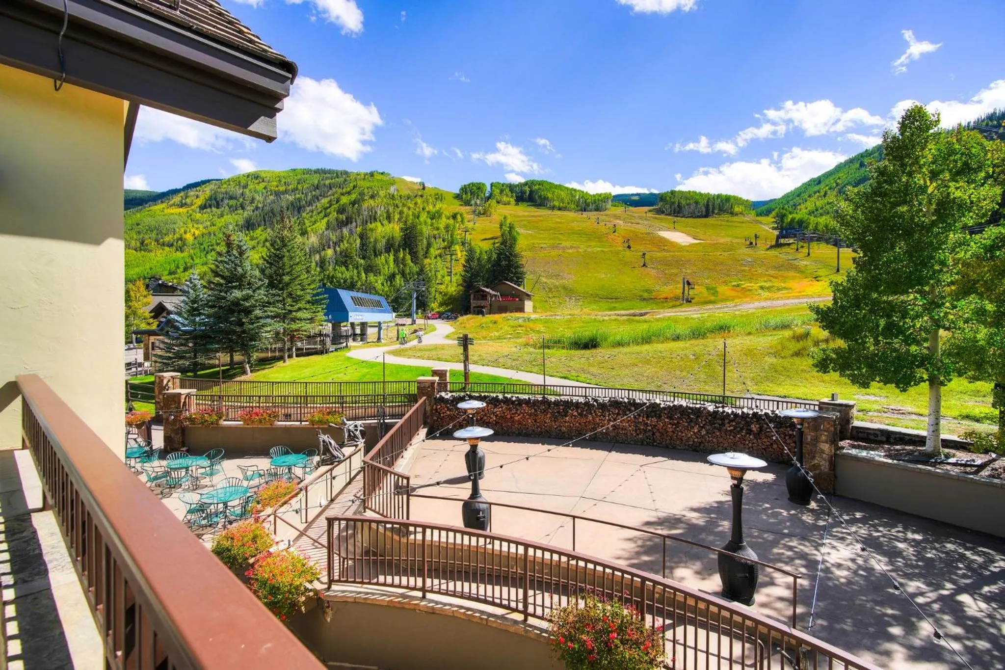 Balcony/Terrace in Lodge at Vail, A RockResort by Vail Resorts