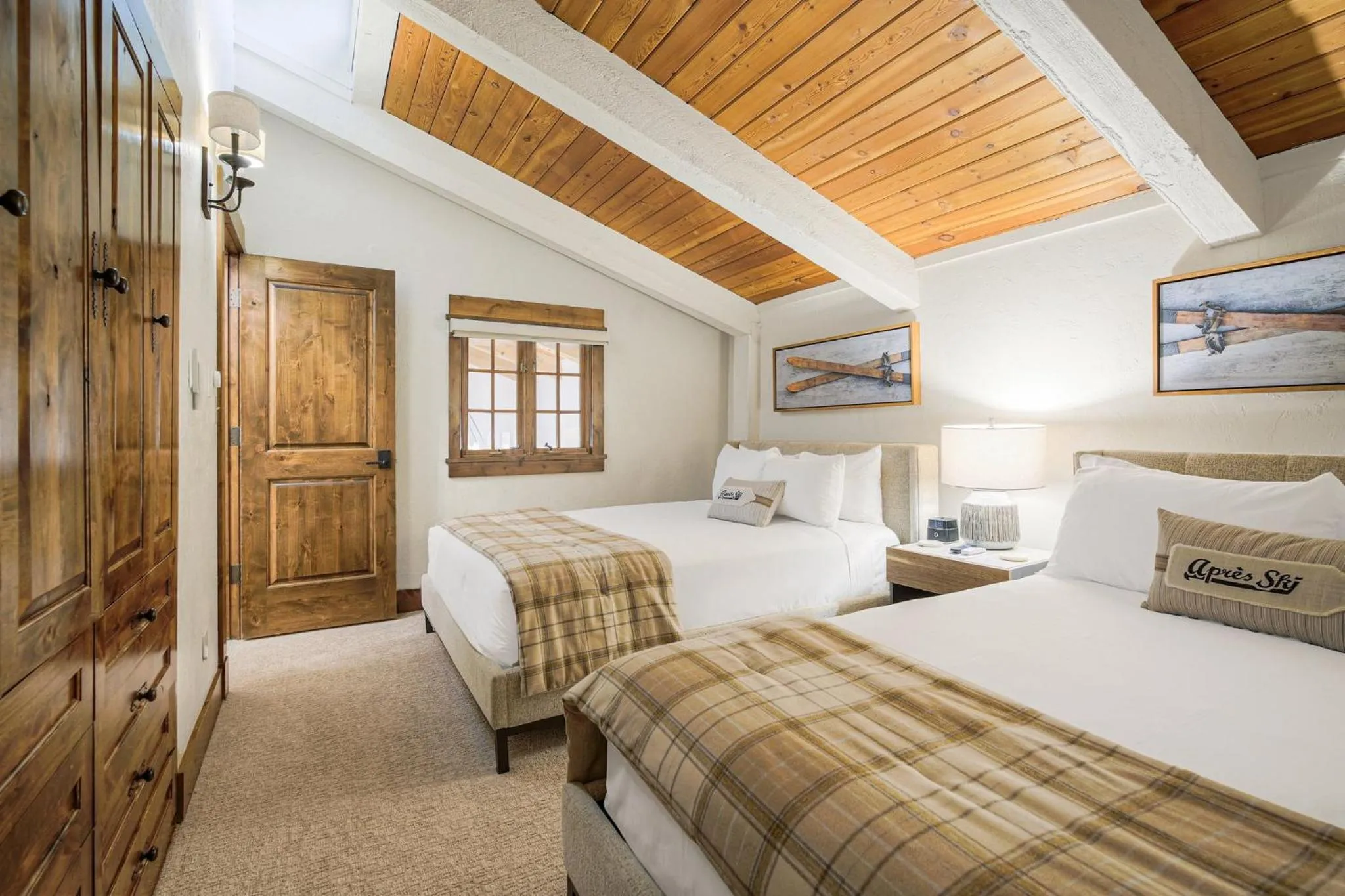 Bedroom, Bed in Lodge at Vail, A RockResort by Vail Resorts