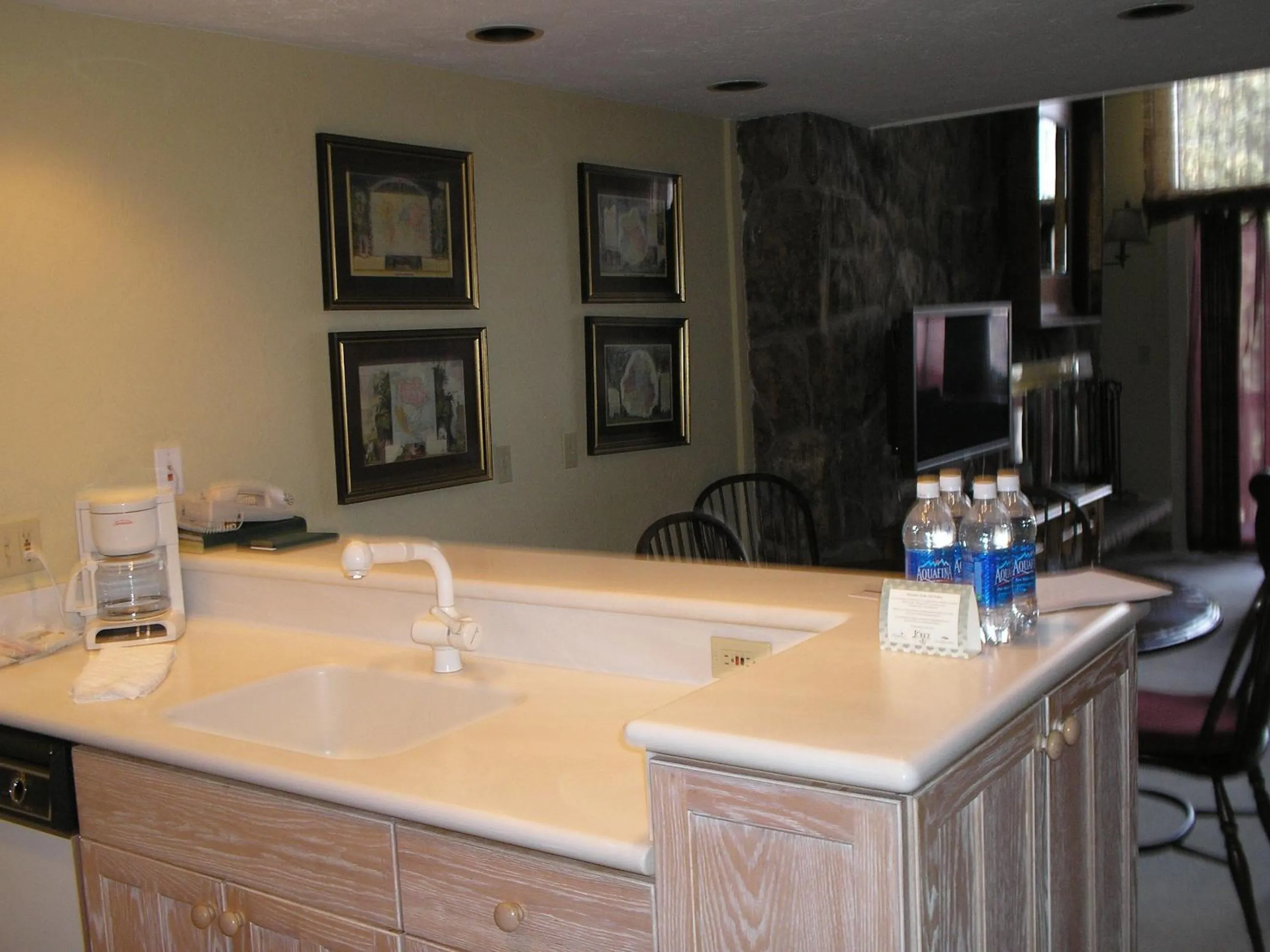 Kitchen or kitchenette in Lodge at Vail, A RockResort by Vail Resorts