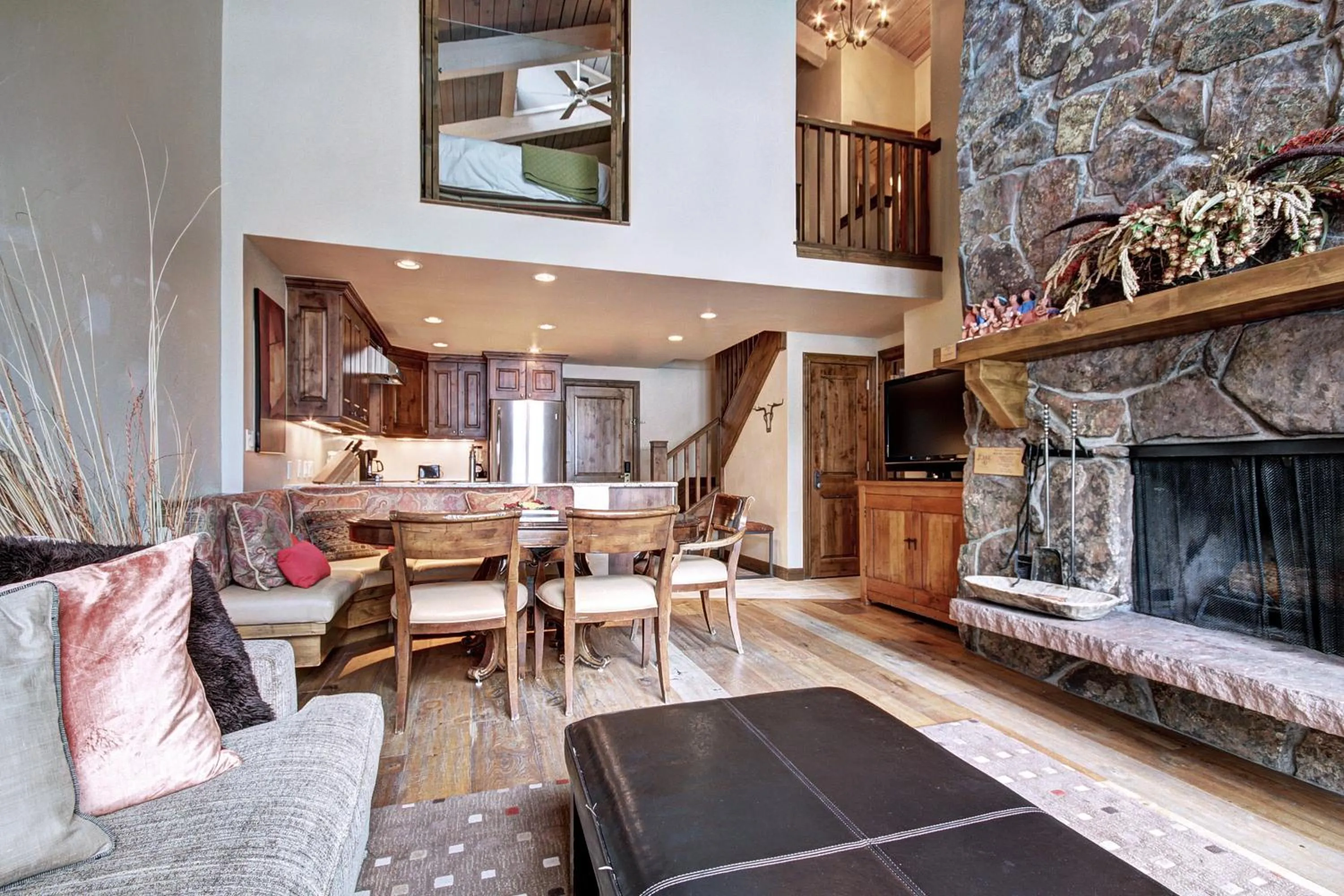 Living room in Lodge at Vail, A RockResort by Vail Resorts