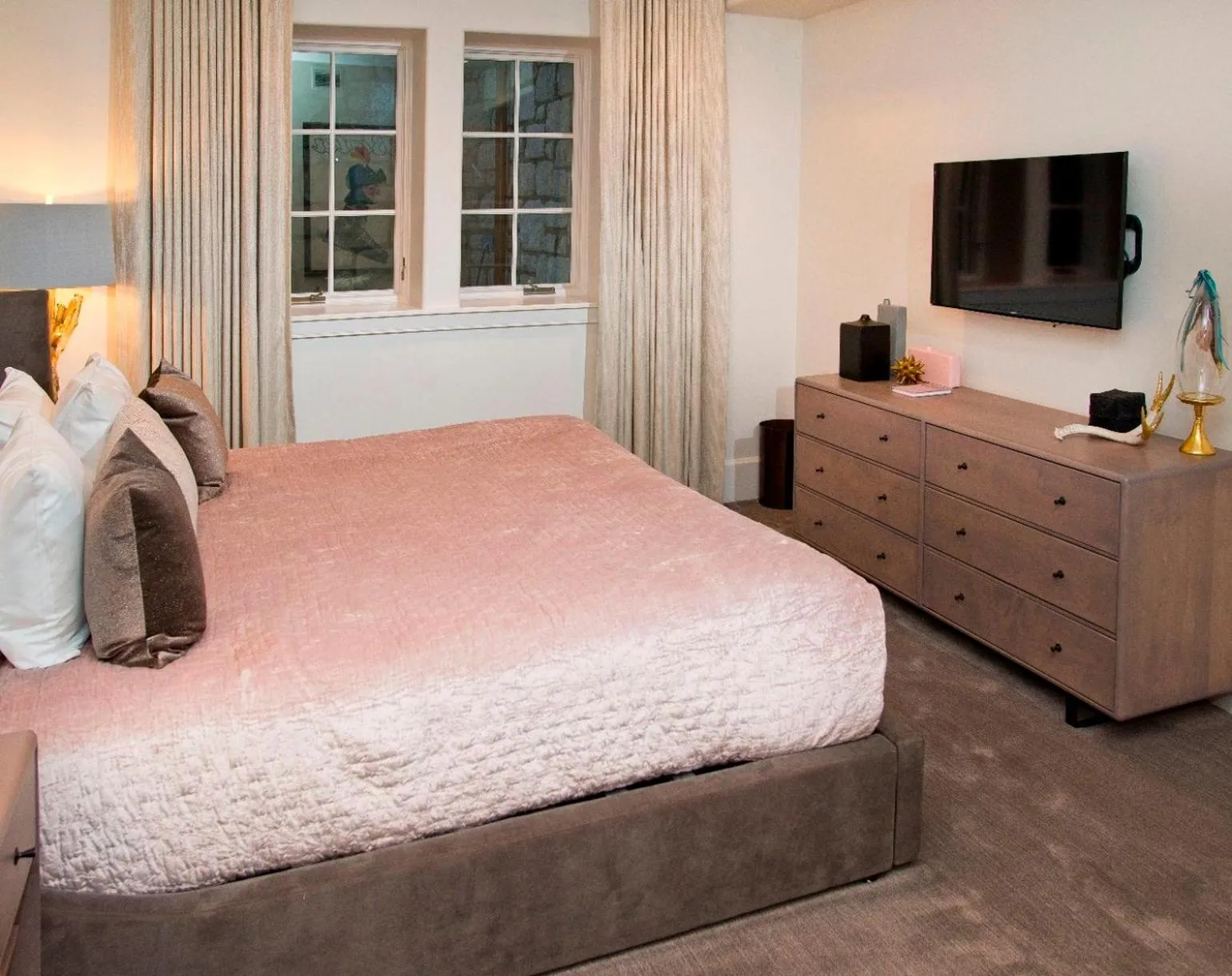 Bedroom, Bed in Lodge at Vail, A RockResort by Vail Resorts