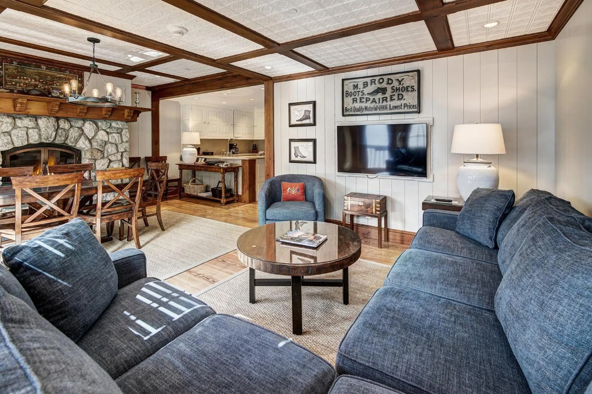Living room in Lodge at Vail, A RockResort by Vail Resorts
