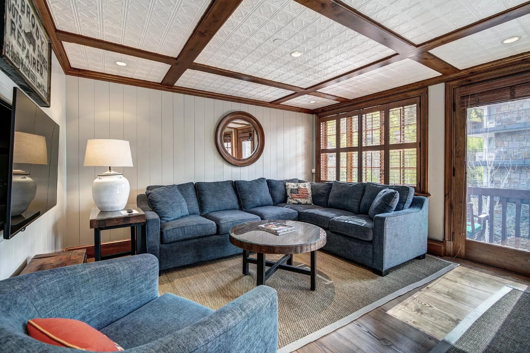 Living room in Lodge at Vail, A RockResort by Vail Resorts